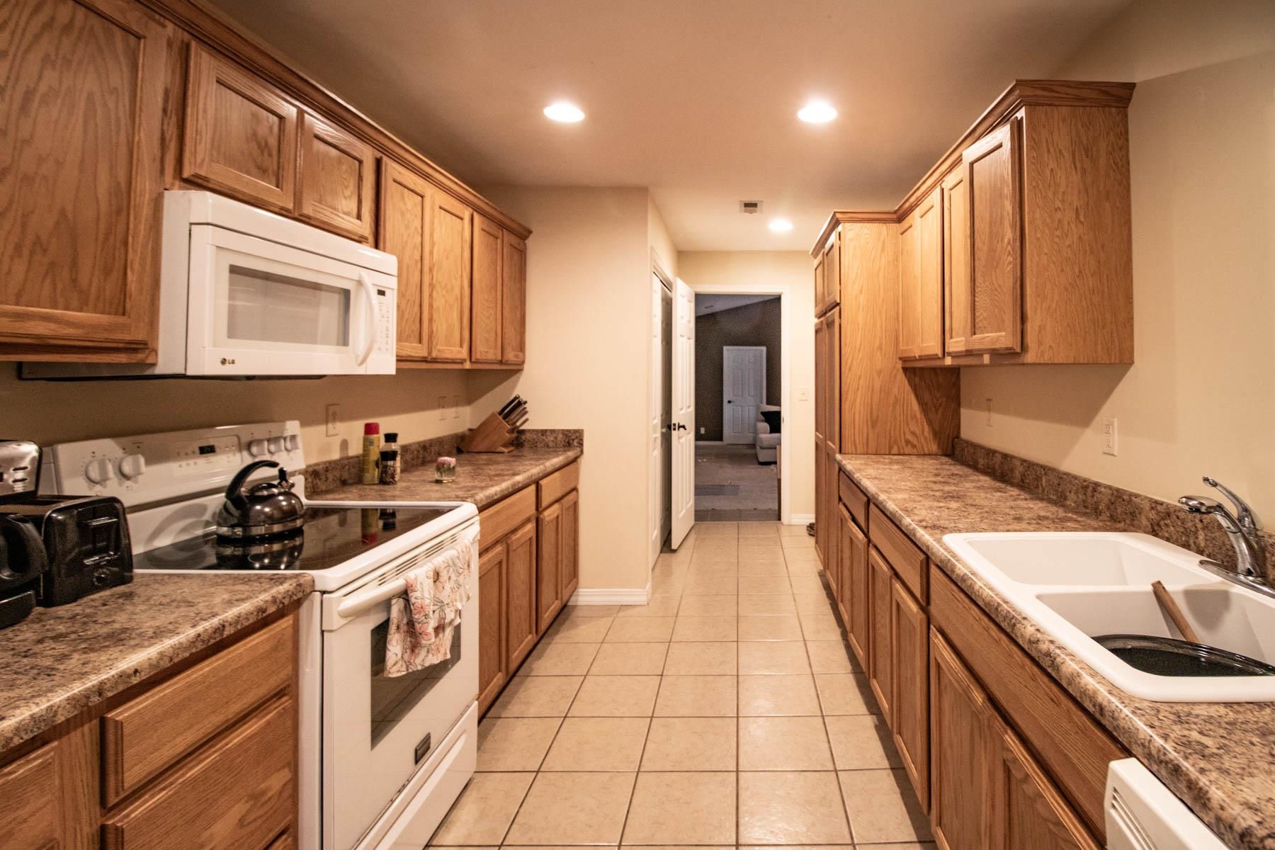 123 E Miller Property Photo 20