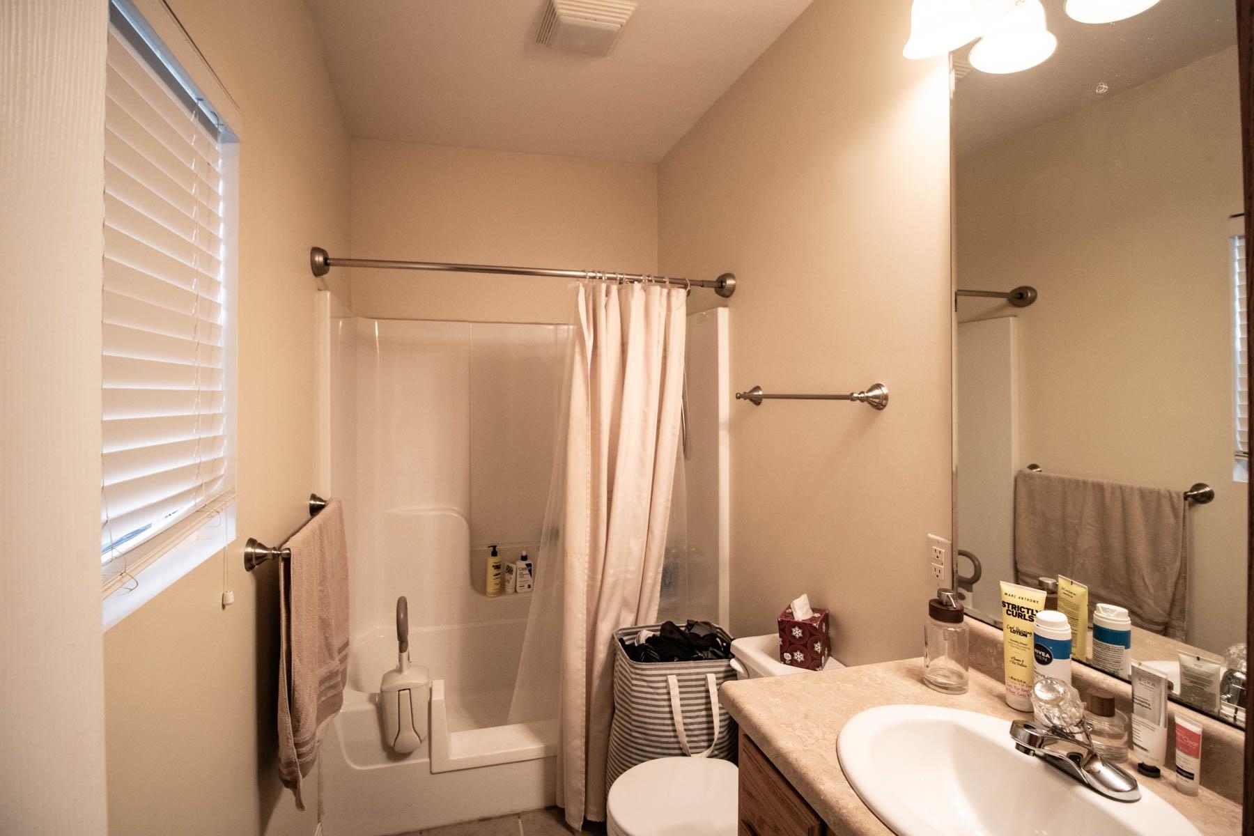 123 E Miller Property Photo 24