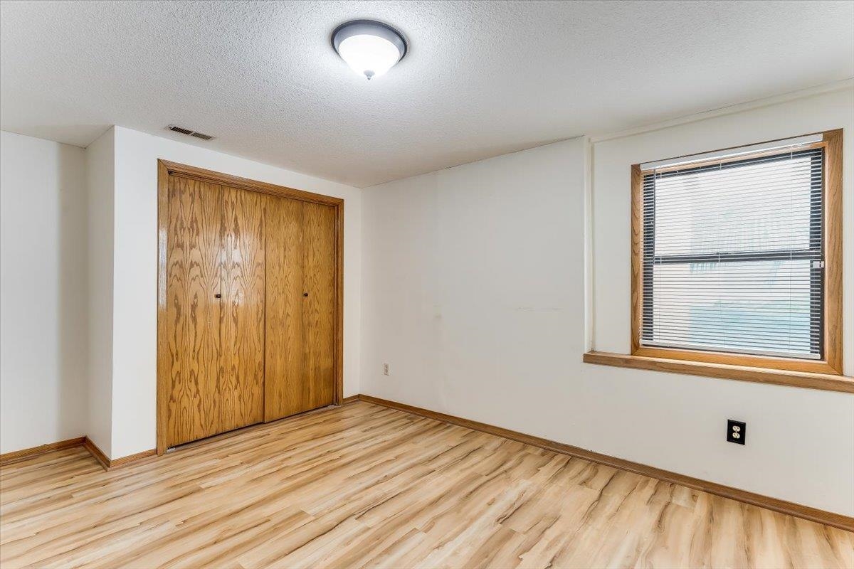 1518 E Pheasant Run Property Photo 26