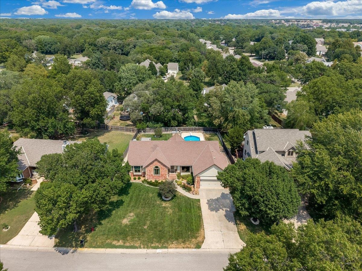 1518 E Pheasant Run Property Photo 34
