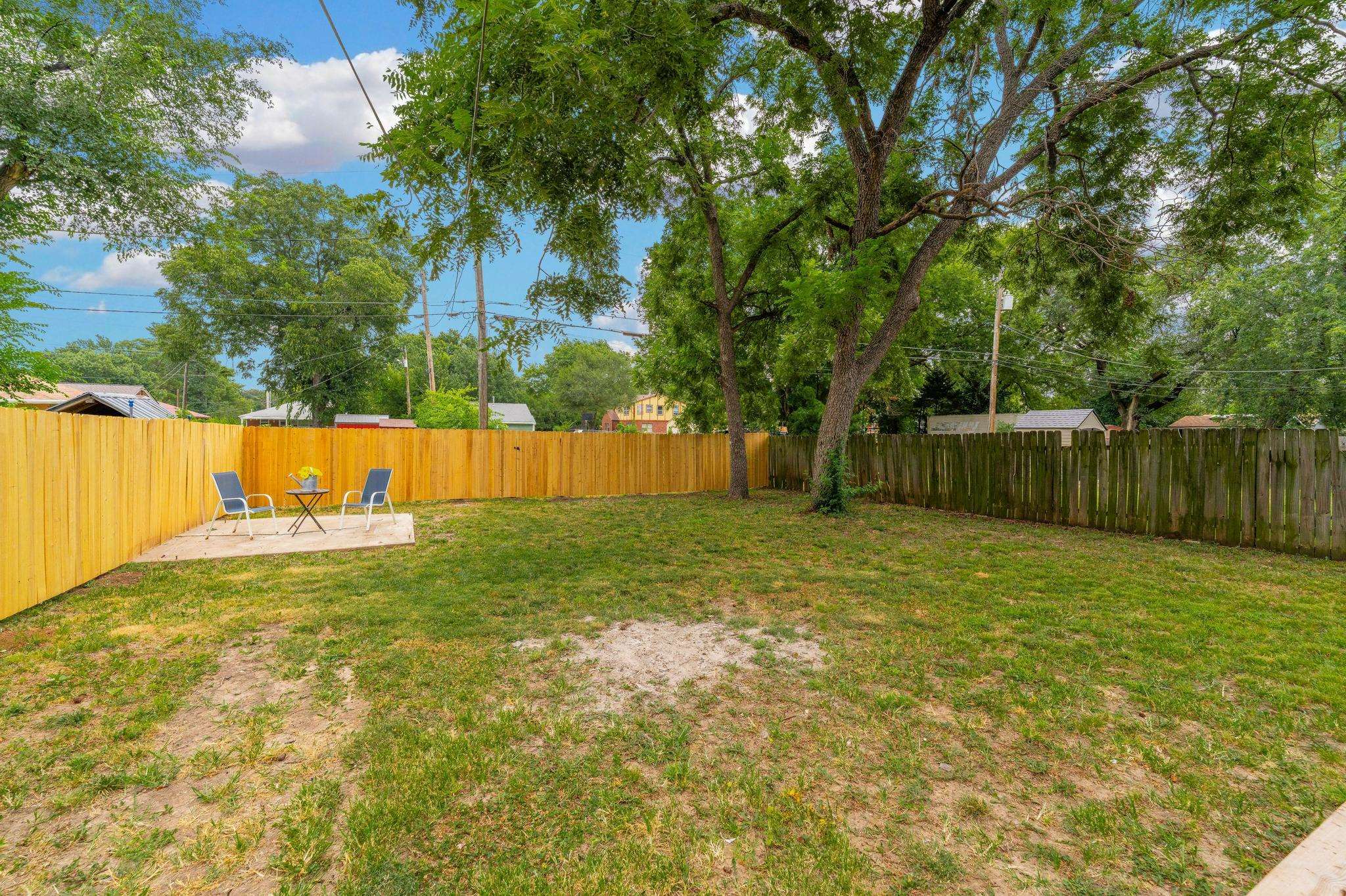 2314 S Alameda Property Photo 19