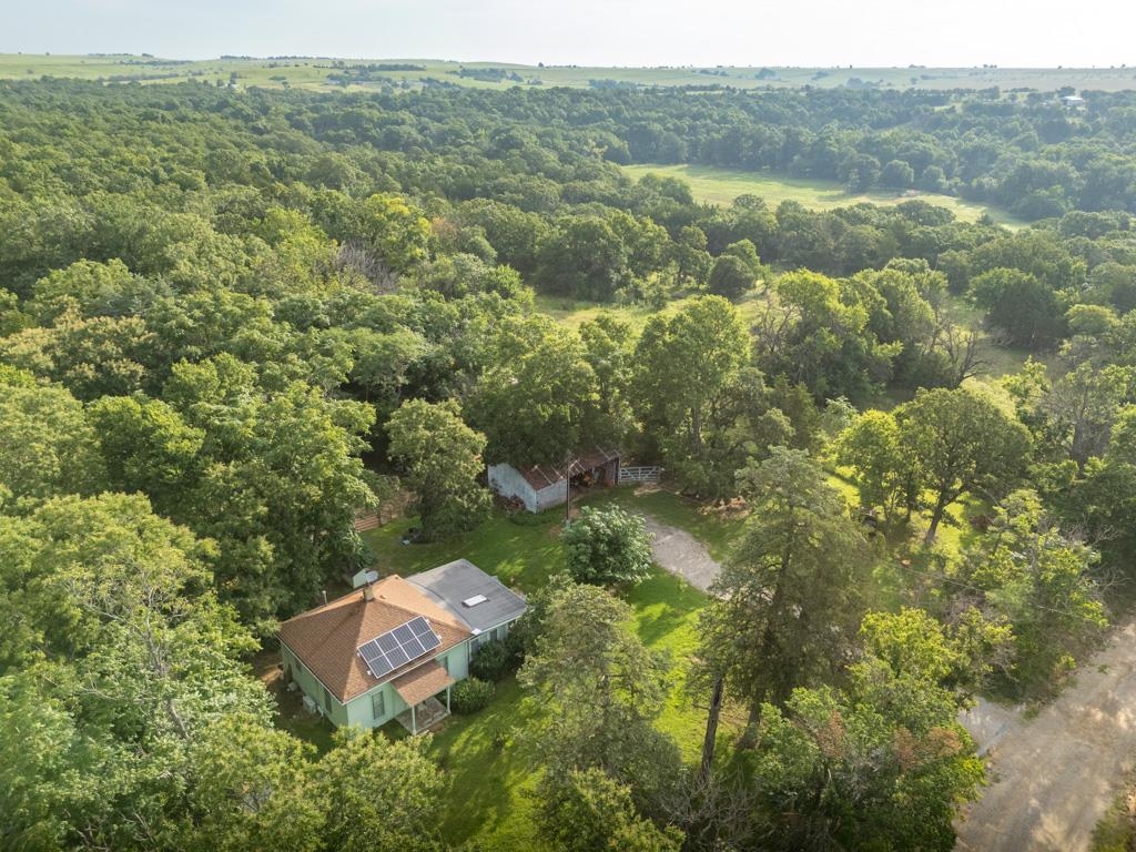 2028 Kansas Property Photo 2