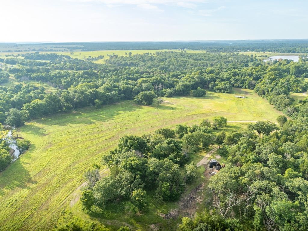 2028 Kansas Property Photo 10