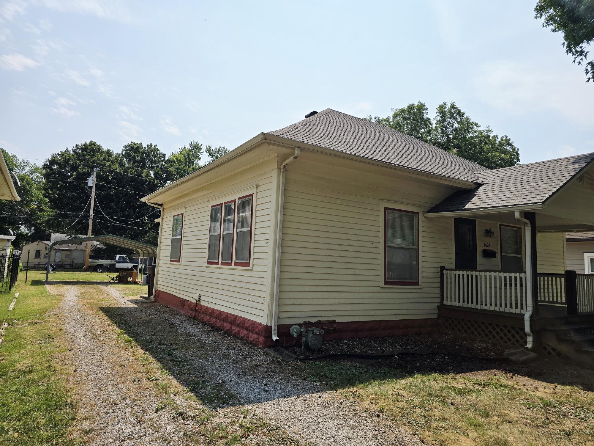 1406 John St Property Photo 3
