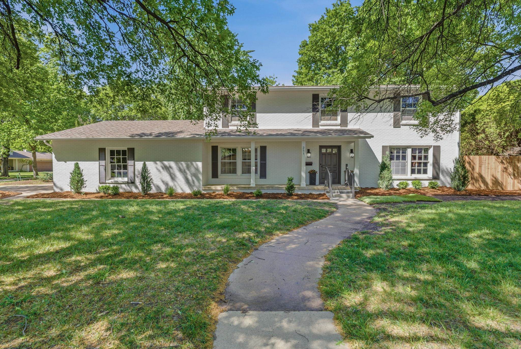 251 N Post Oak Road Property Photo 1