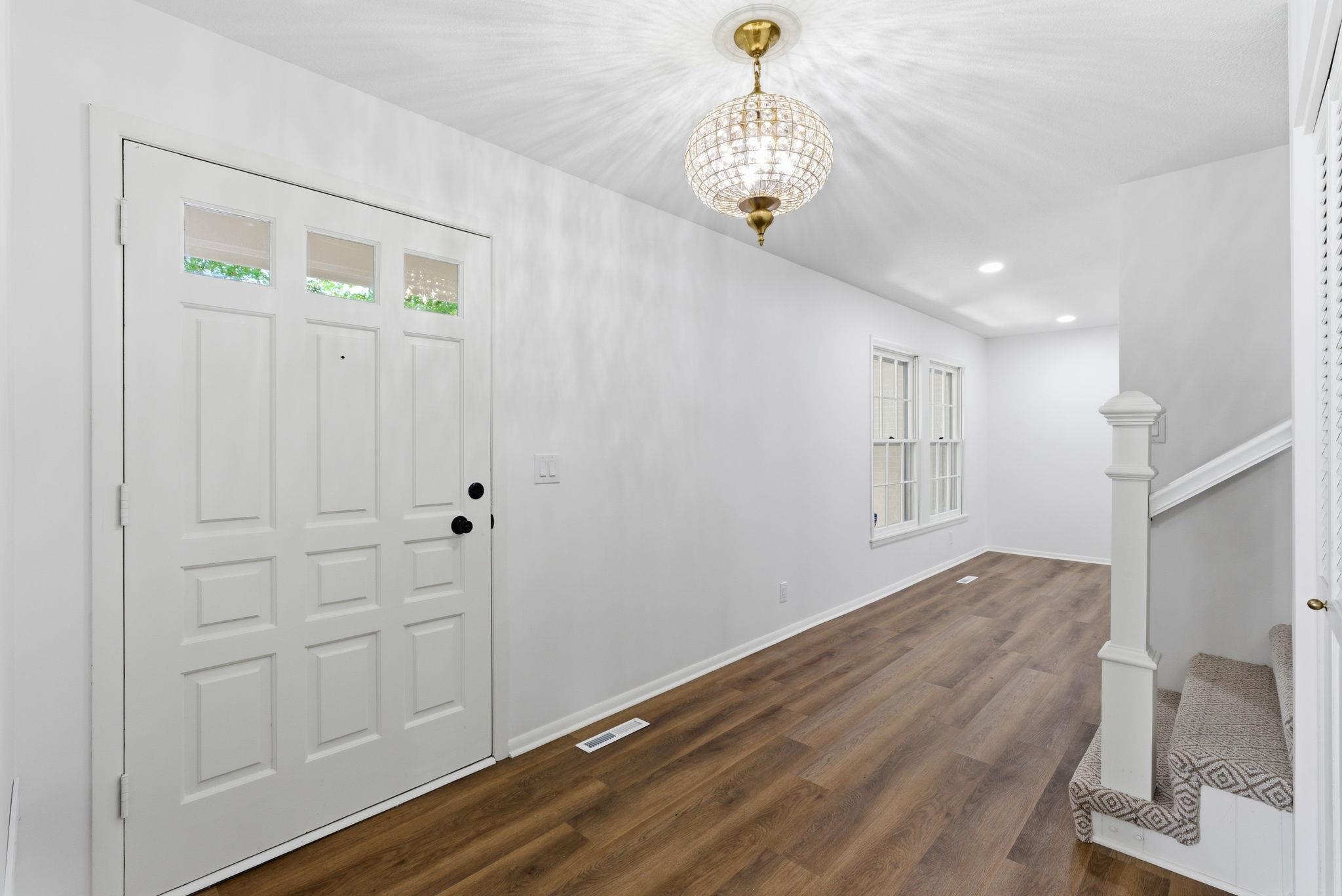 251 N Post Oak Road Property Photo 5