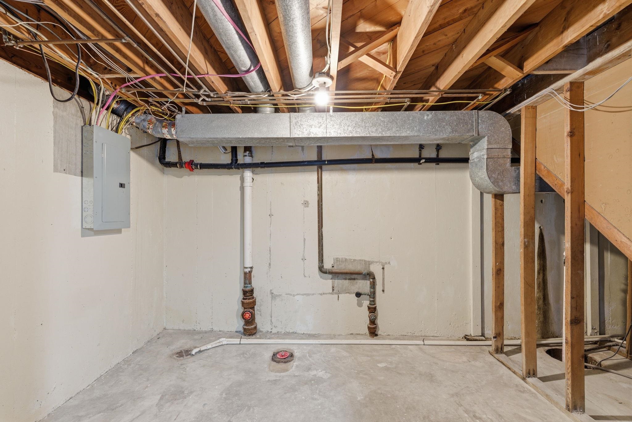 251 N Post Oak Road Property Photo 29