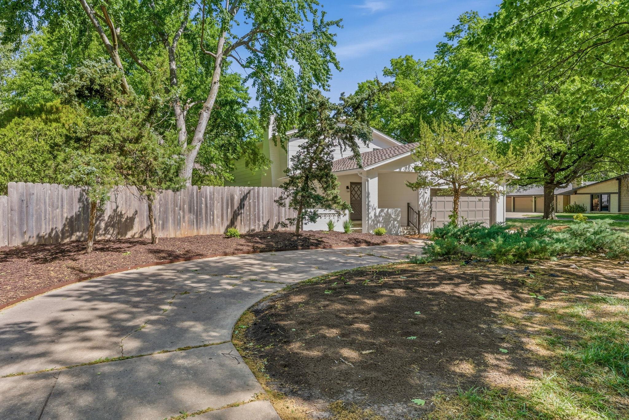 251 N Post Oak Road Property Photo 30
