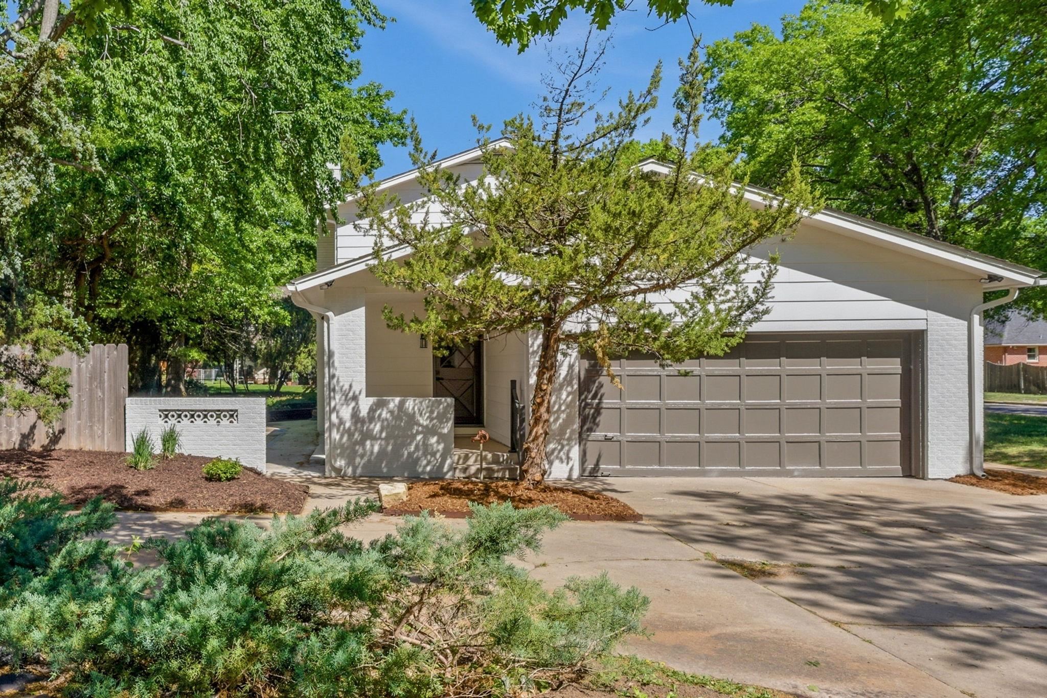 251 N Post Oak Road Property Photo 31