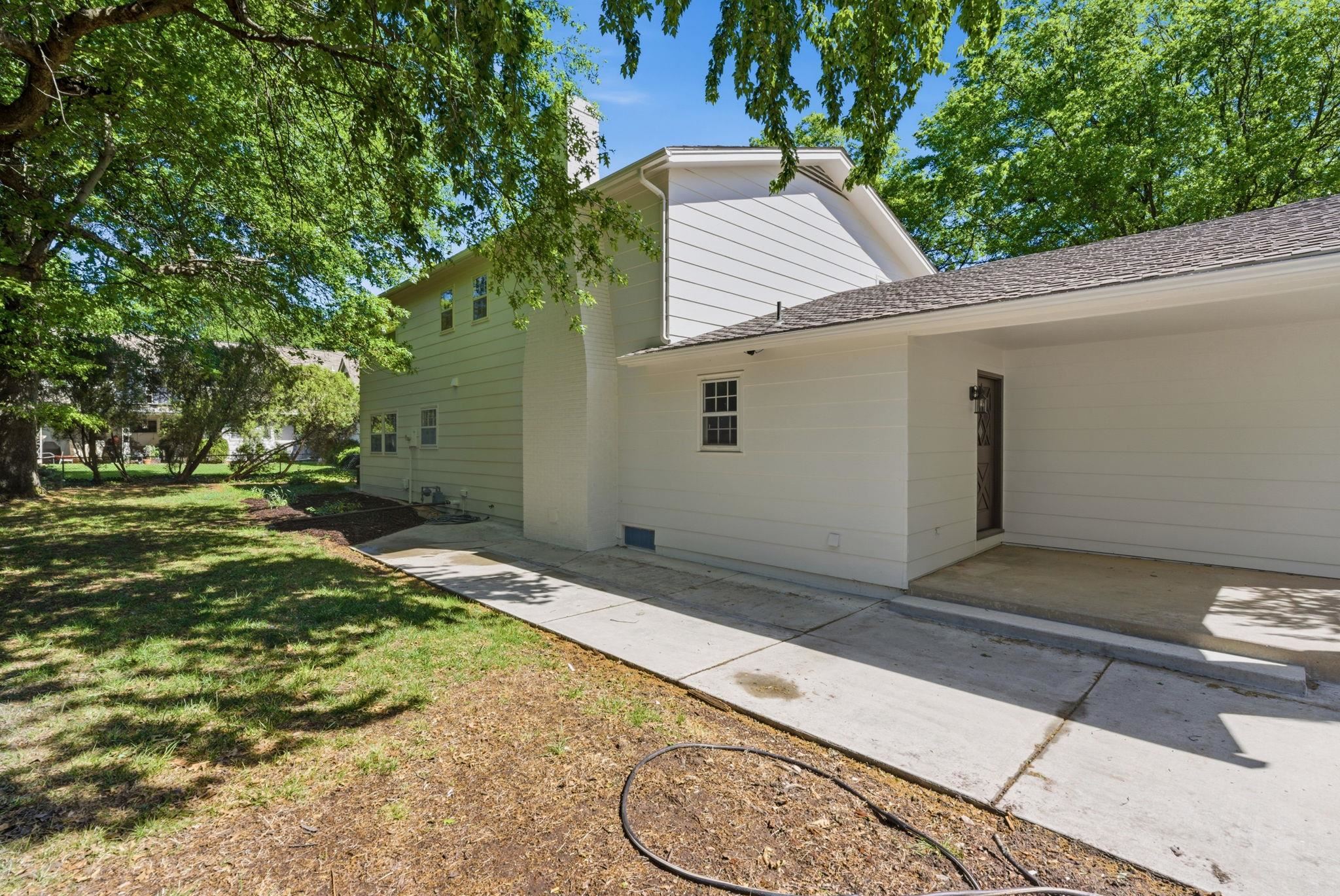 251 N Post Oak Road Property Photo 33