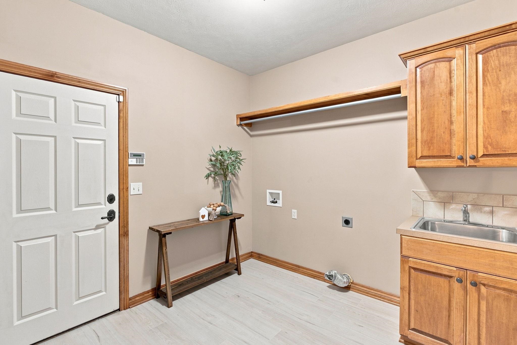 1713 E Tiara Pines St Property Photo 18
