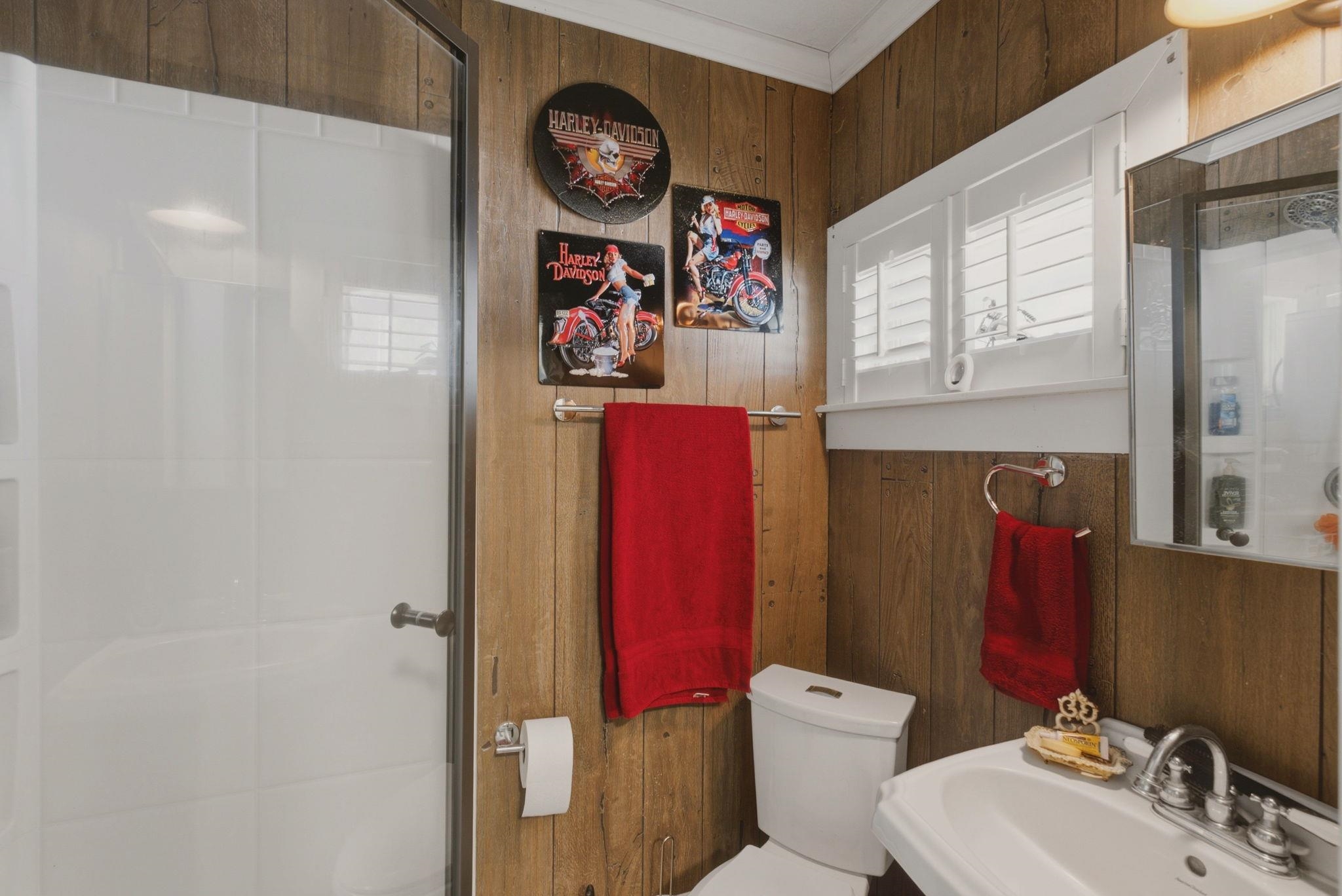 14326 W Southwest Blvd. Property Photo 17