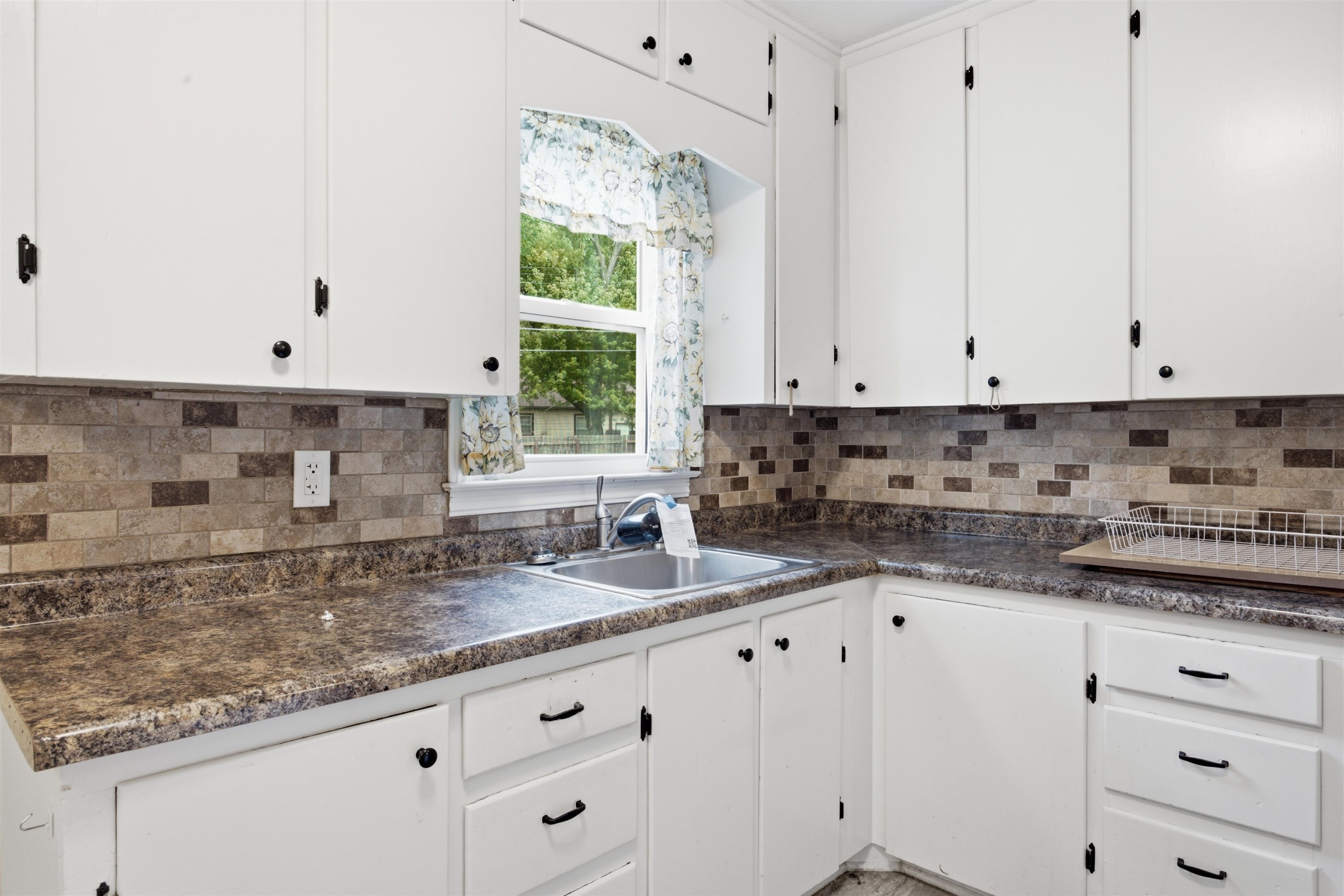 739 Audrey Property Photo 8