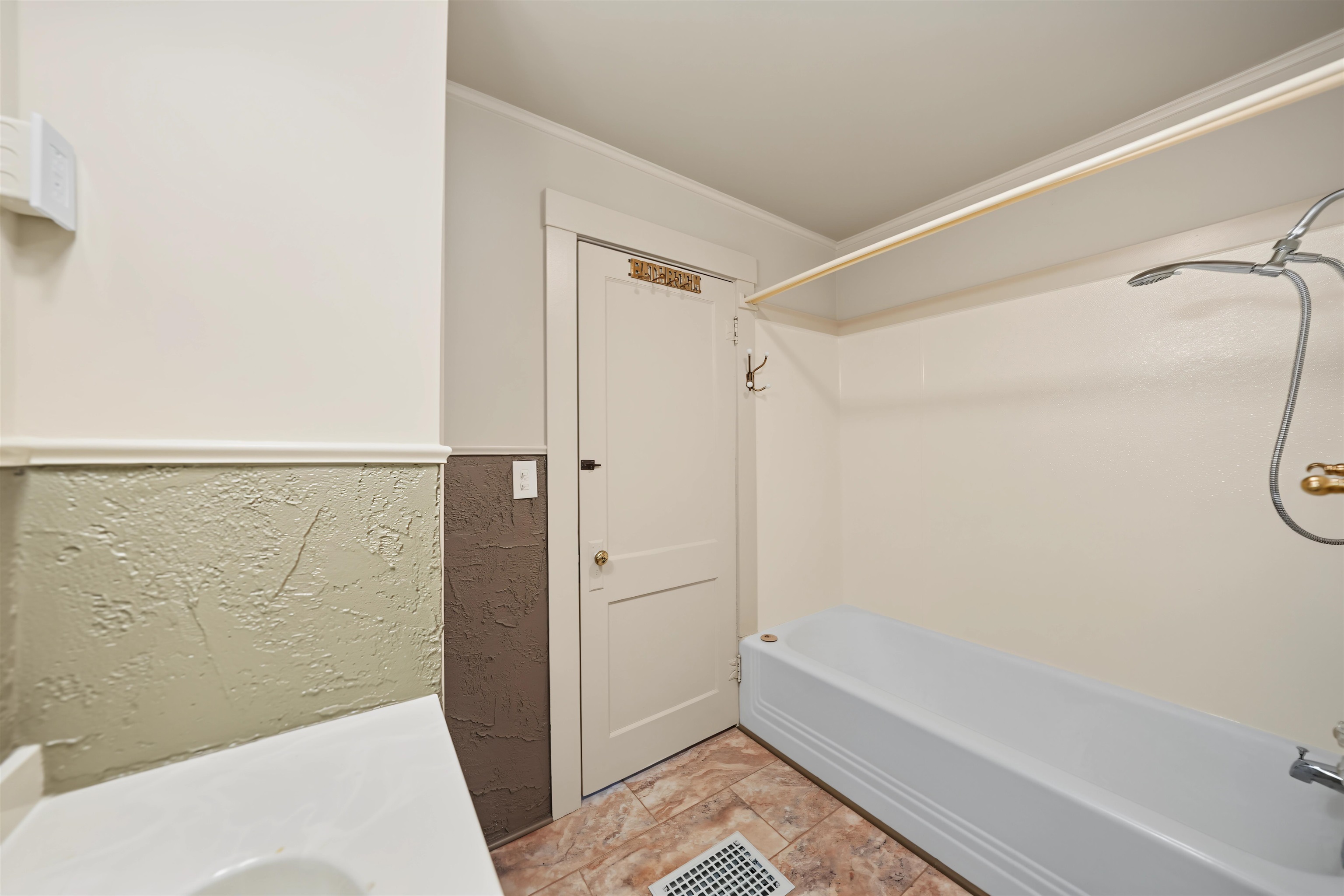 759 Highland Ave. Property Photo 14