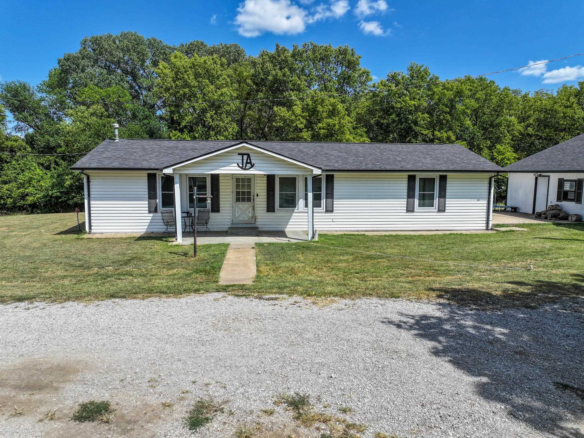 19421 Us Highway 160 Property Photo 1