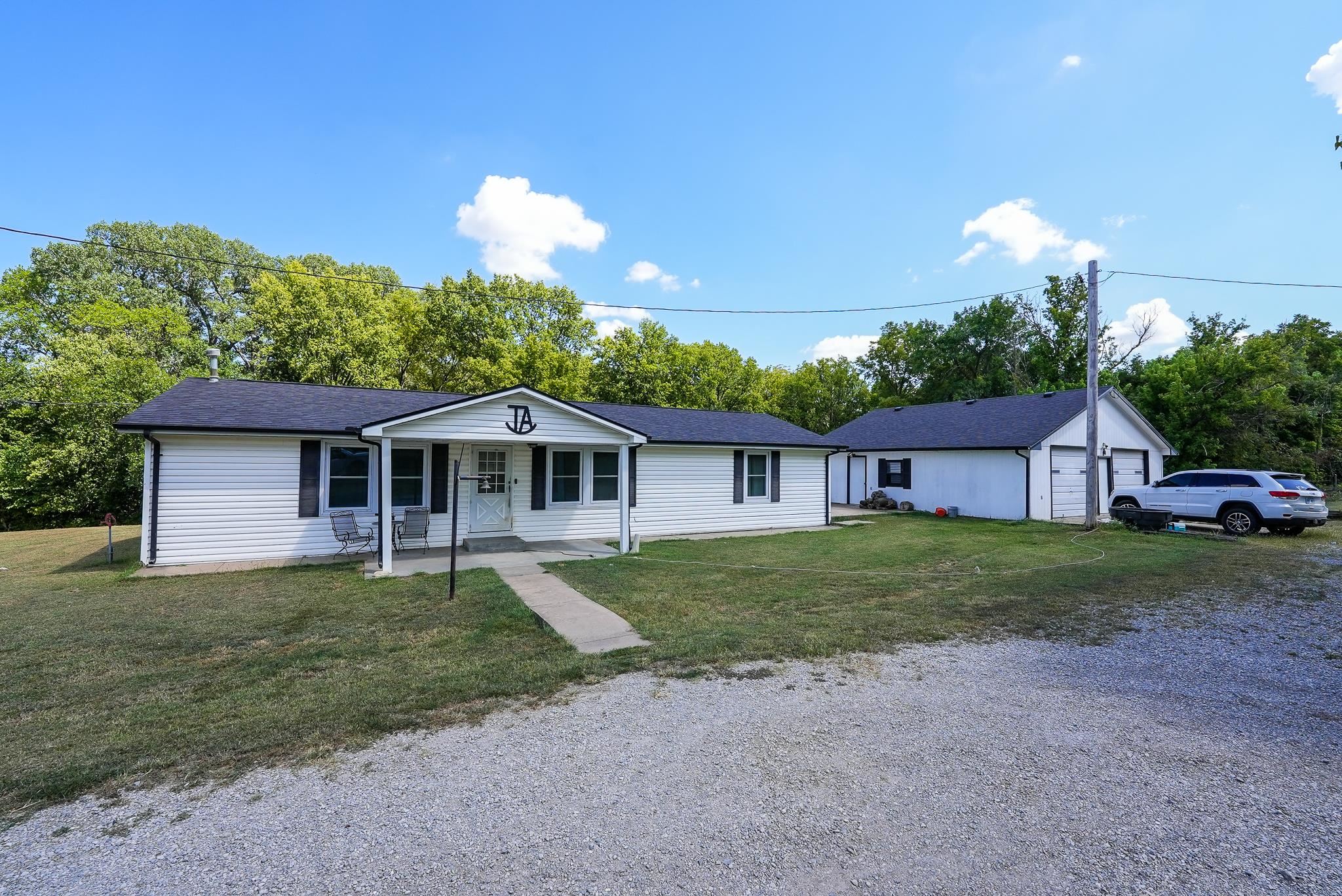 19421 Us Highway 160 Property Photo 3