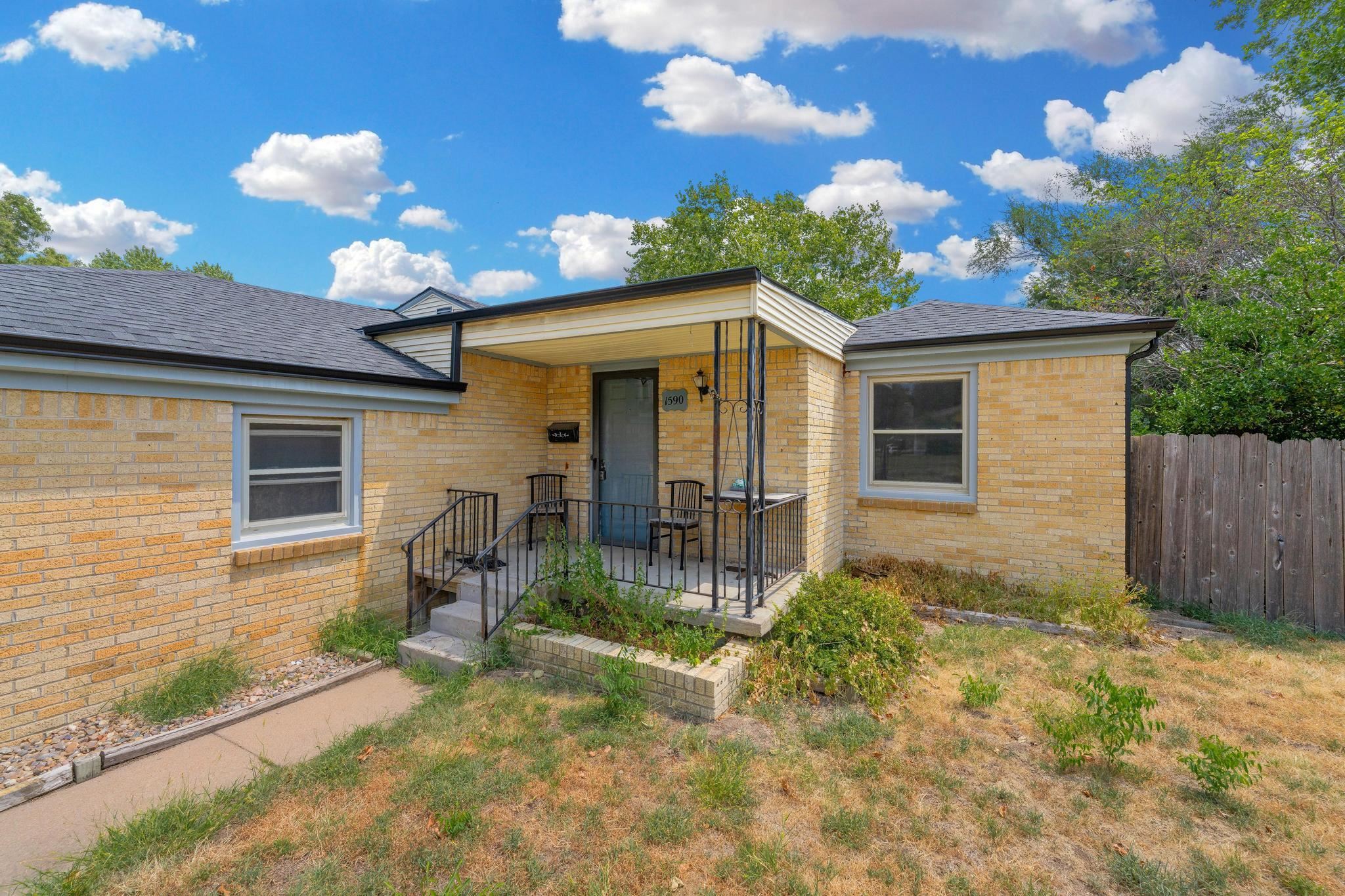 1590 N Womer Dr Property Photo 2