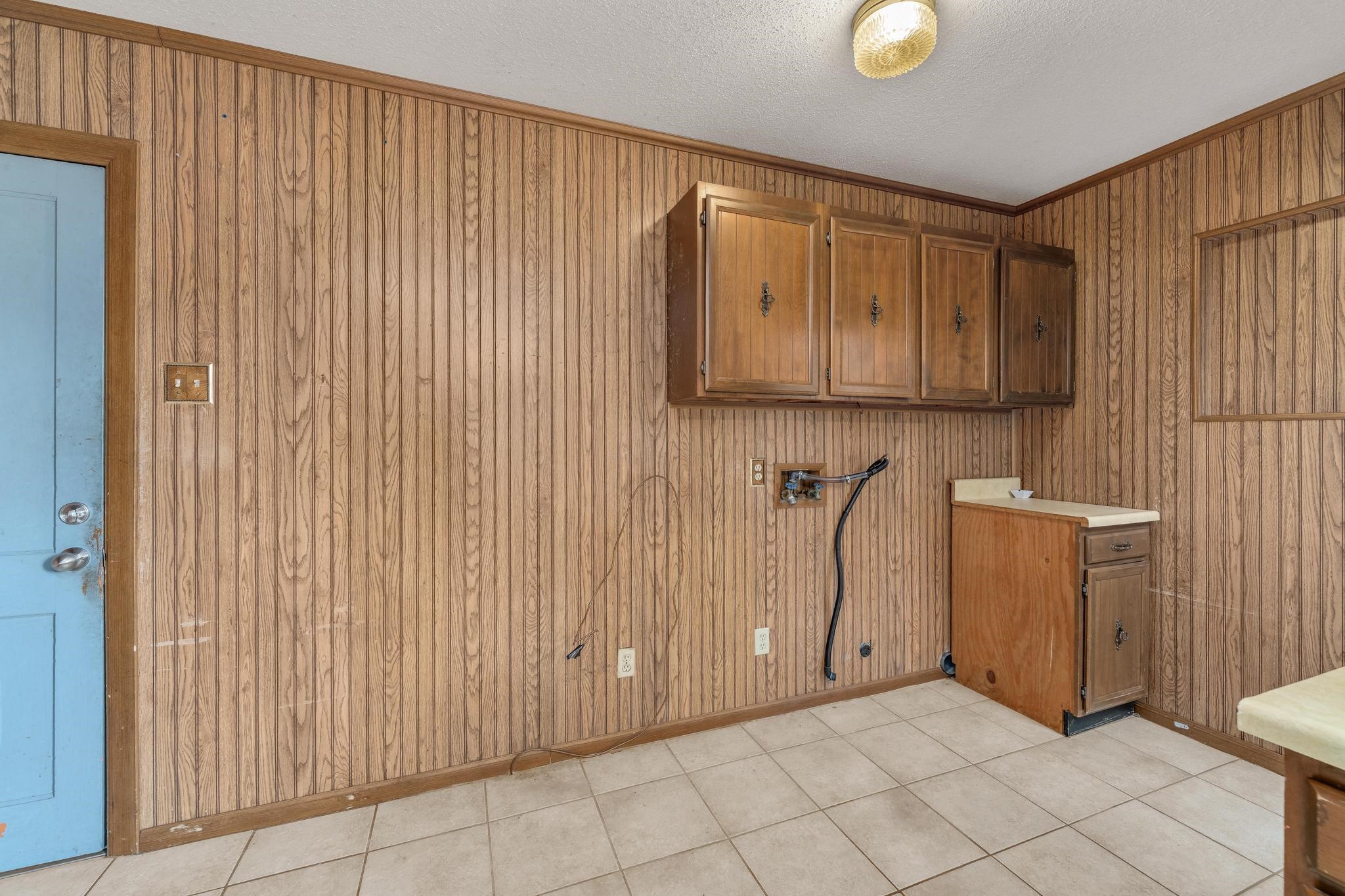1590 N Womer Dr Property Photo 6