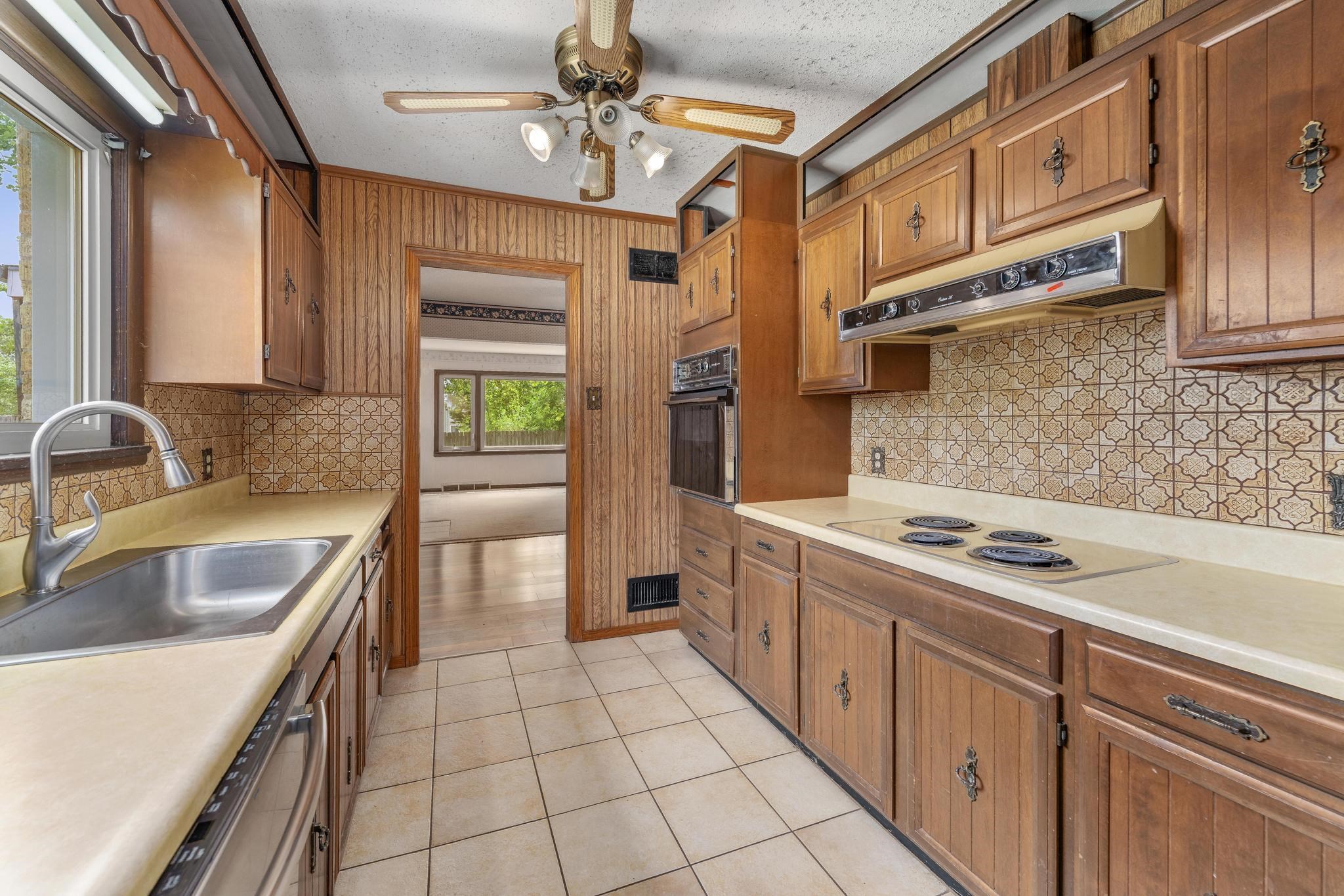 1590 N Womer Dr Property Photo 9