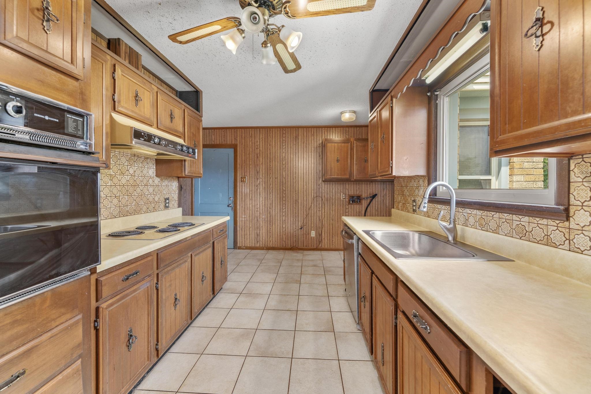 1590 N Womer Dr Property Photo 10