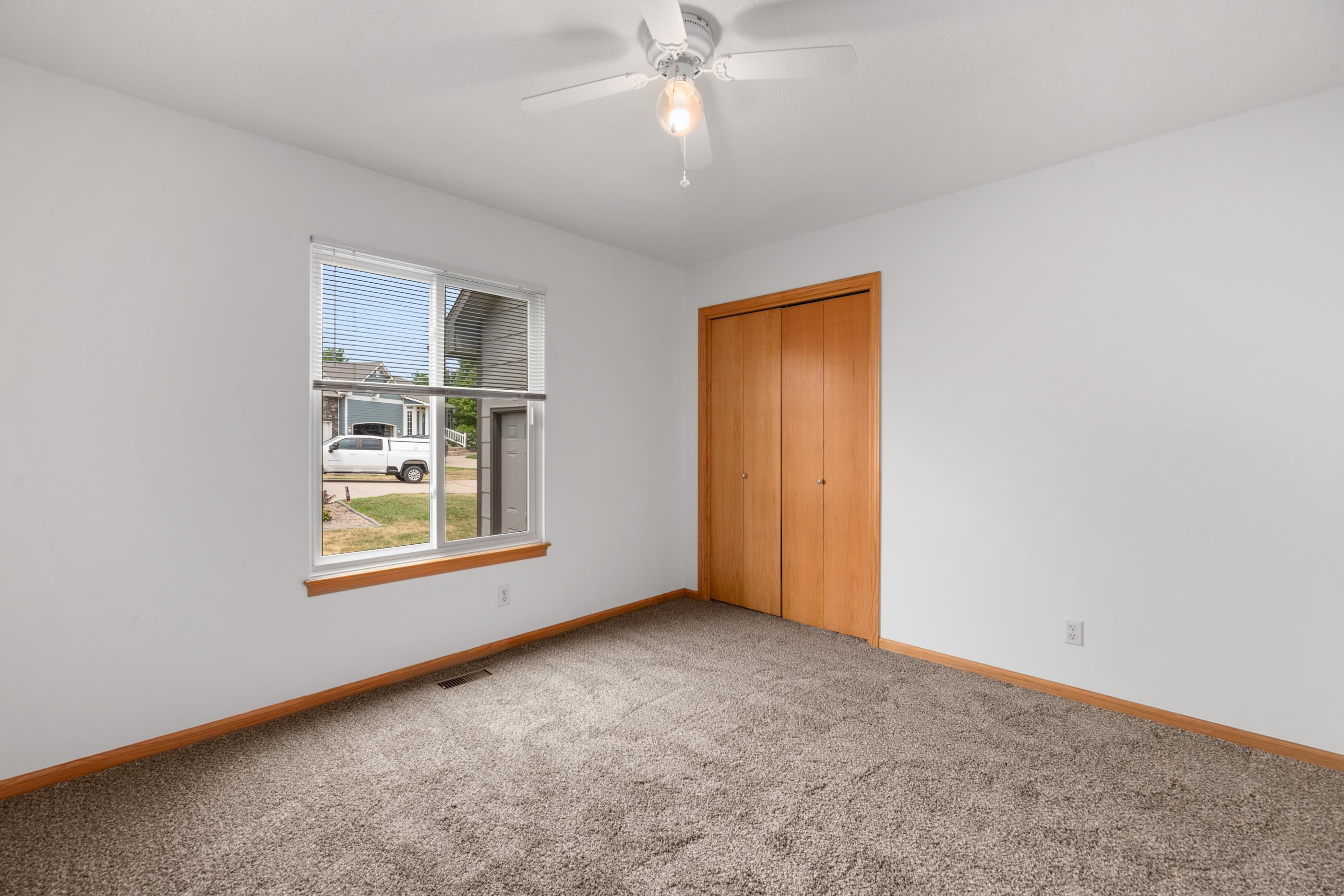 422 E Cheyenne Ct. Property Photo 13