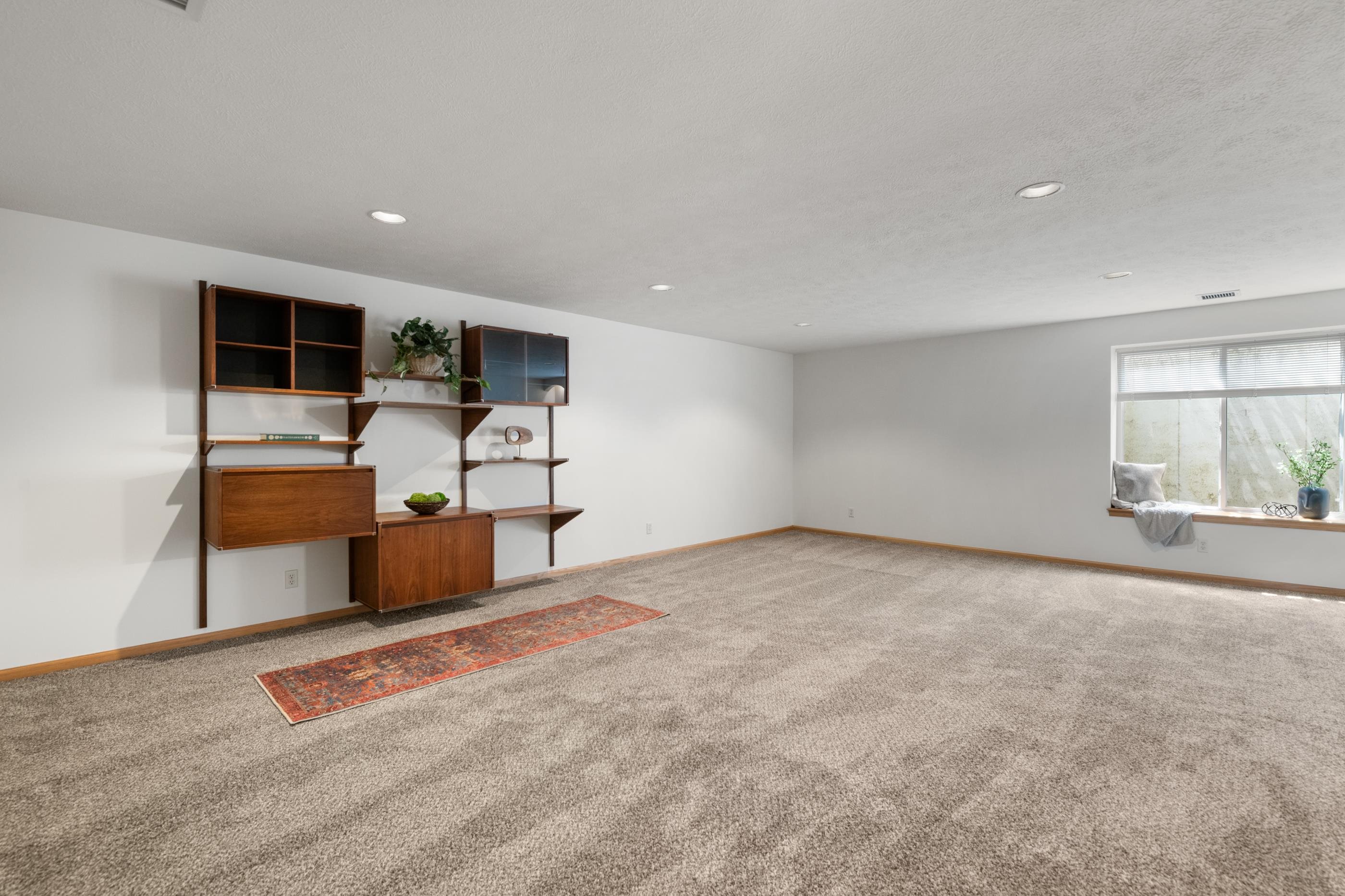 422 E Cheyenne Ct. Property Photo 17