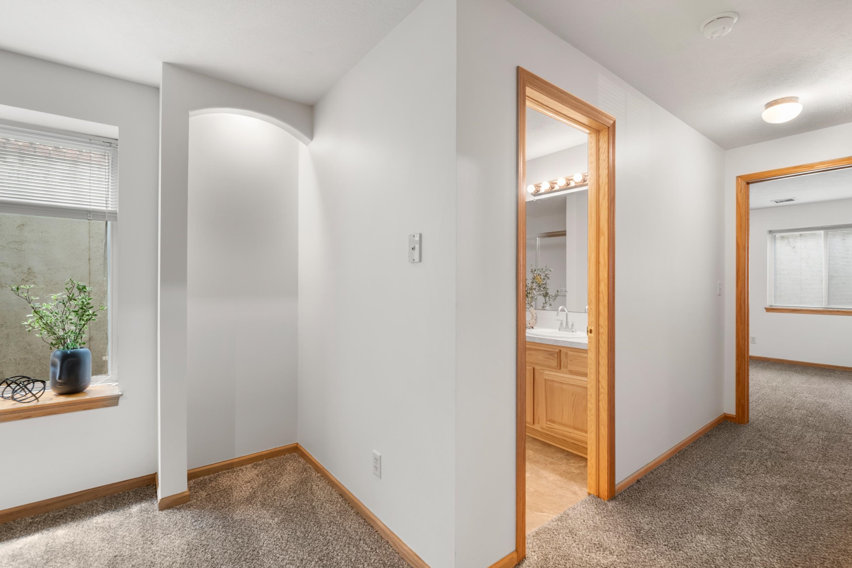 422 E Cheyenne Ct. Property Photo 18