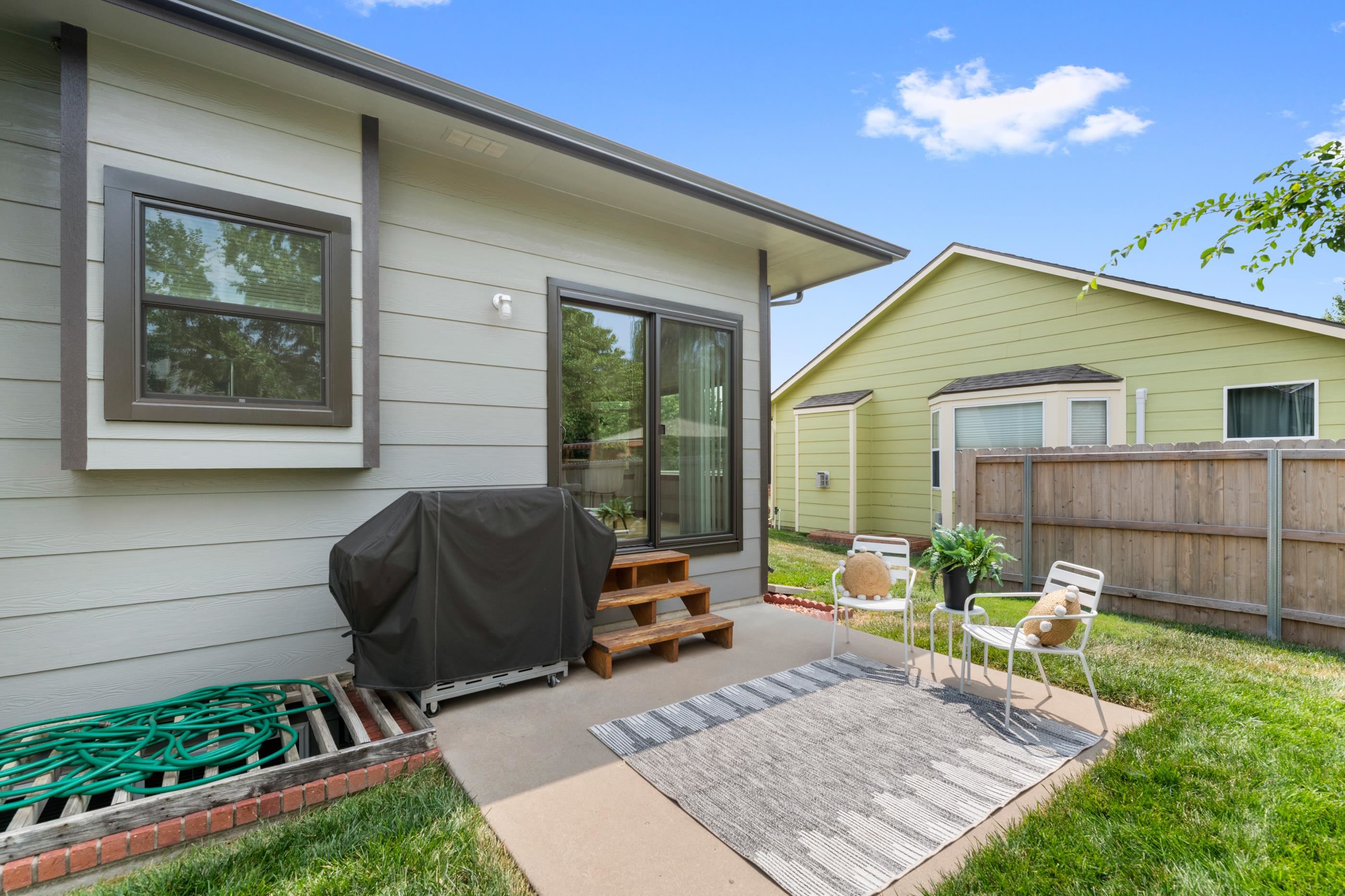 422 E Cheyenne Ct. Property Photo 25