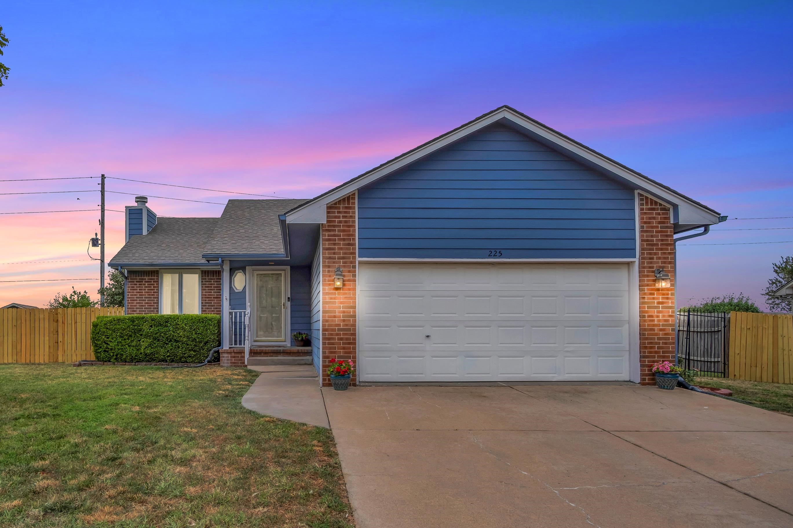 225 Windward Property Photo 1