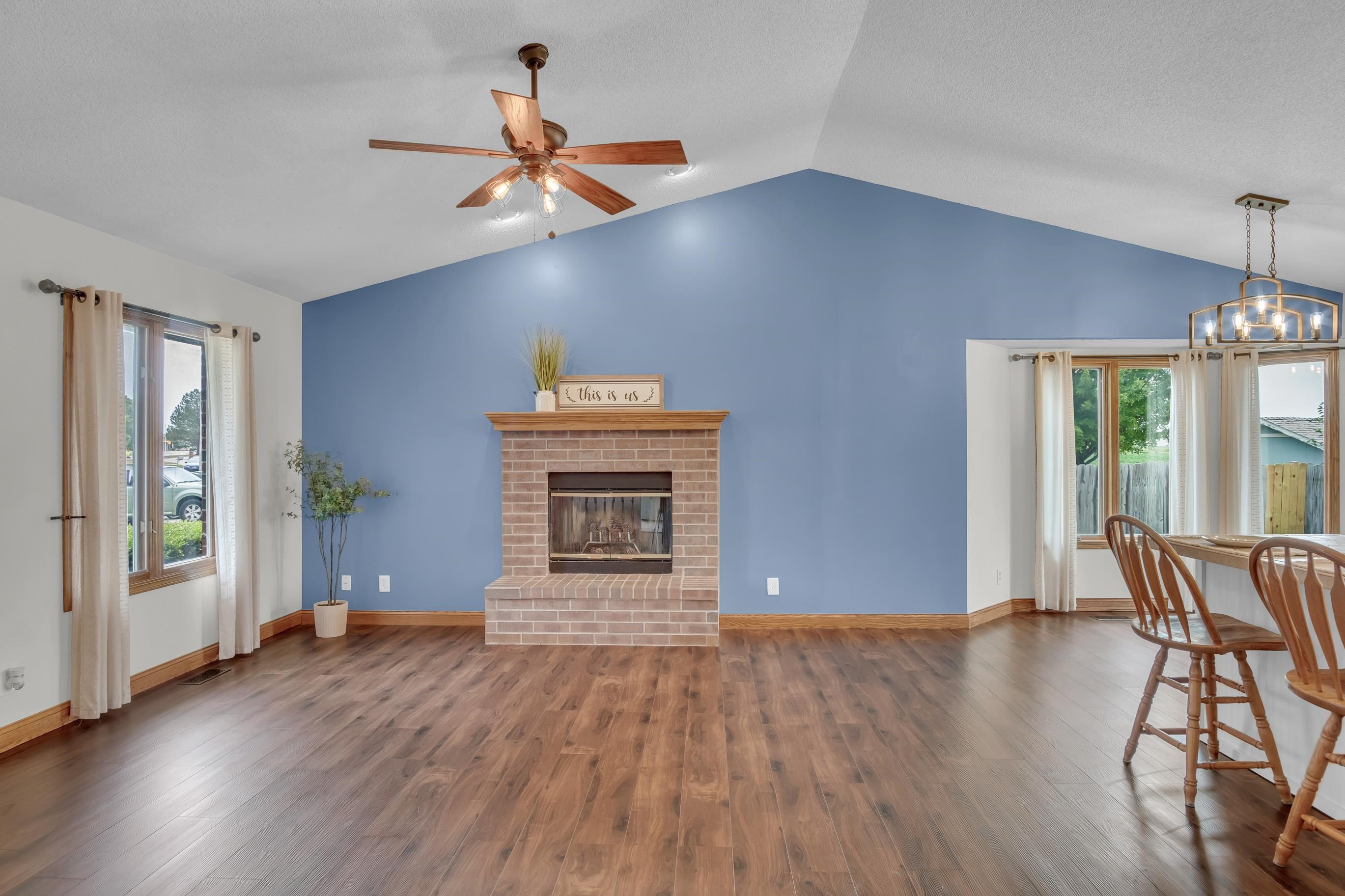 225 Windward Property Photo 9