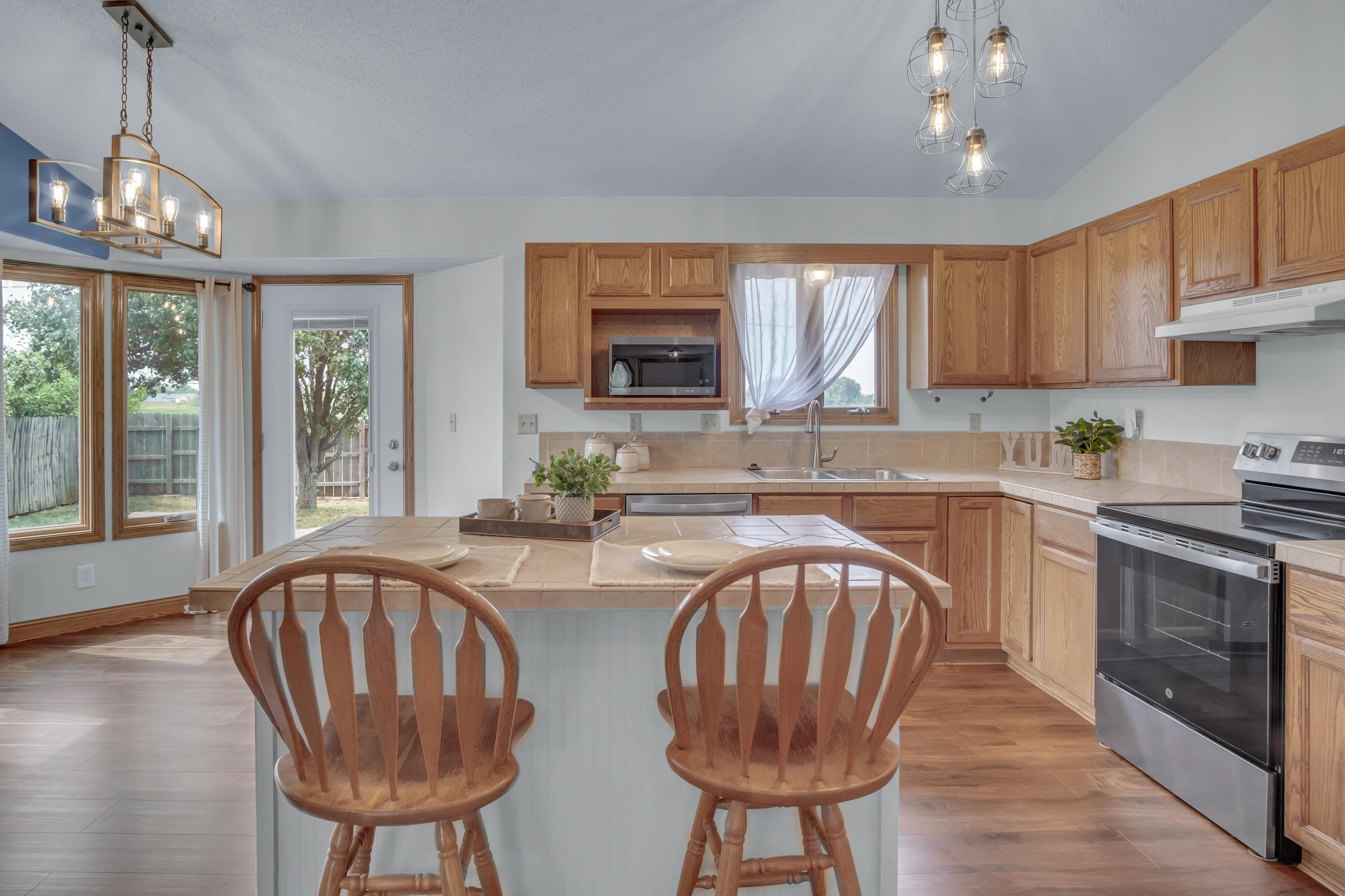 225 Windward Property Photo 10