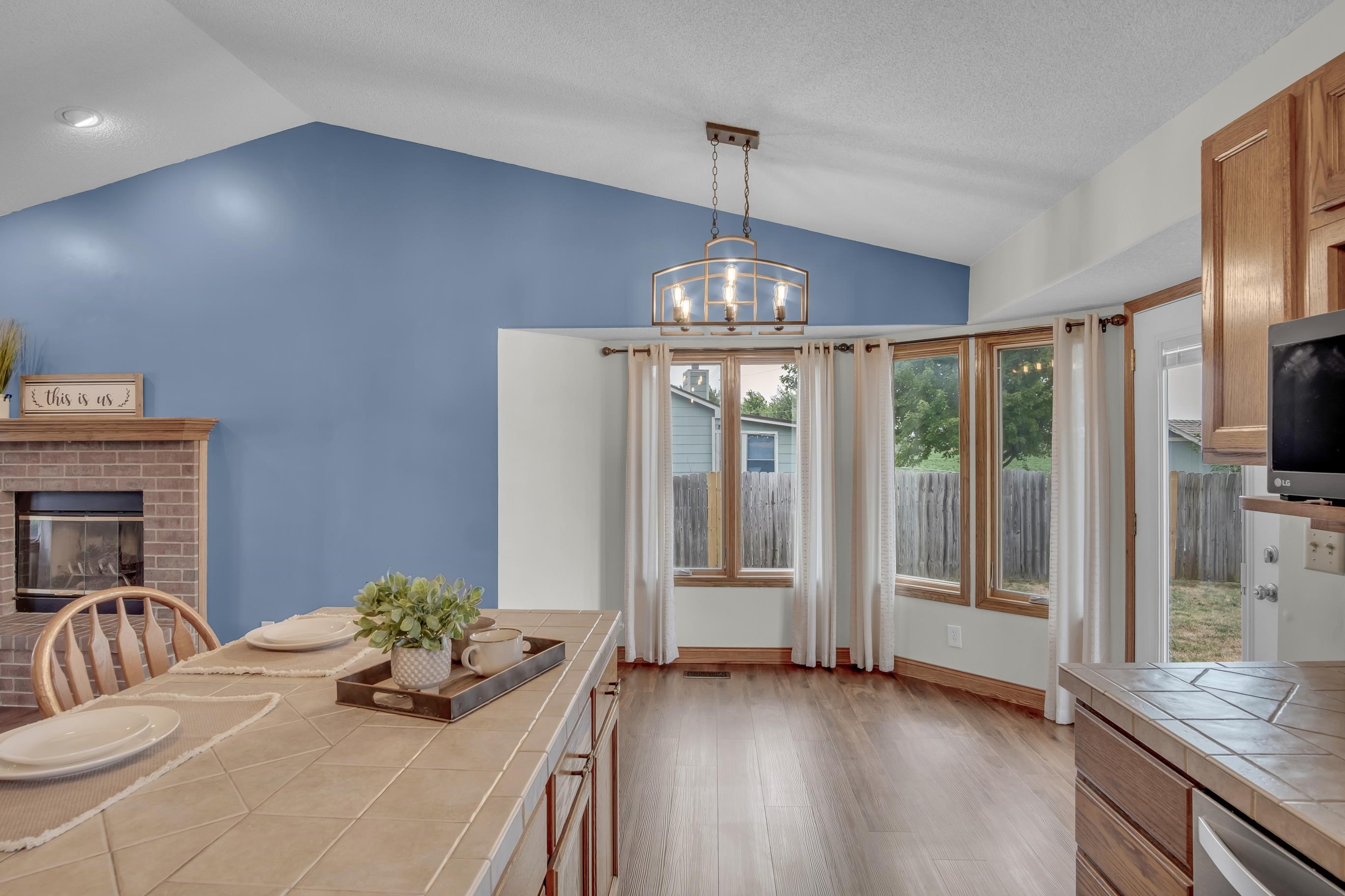 225 Windward Property Photo 15
