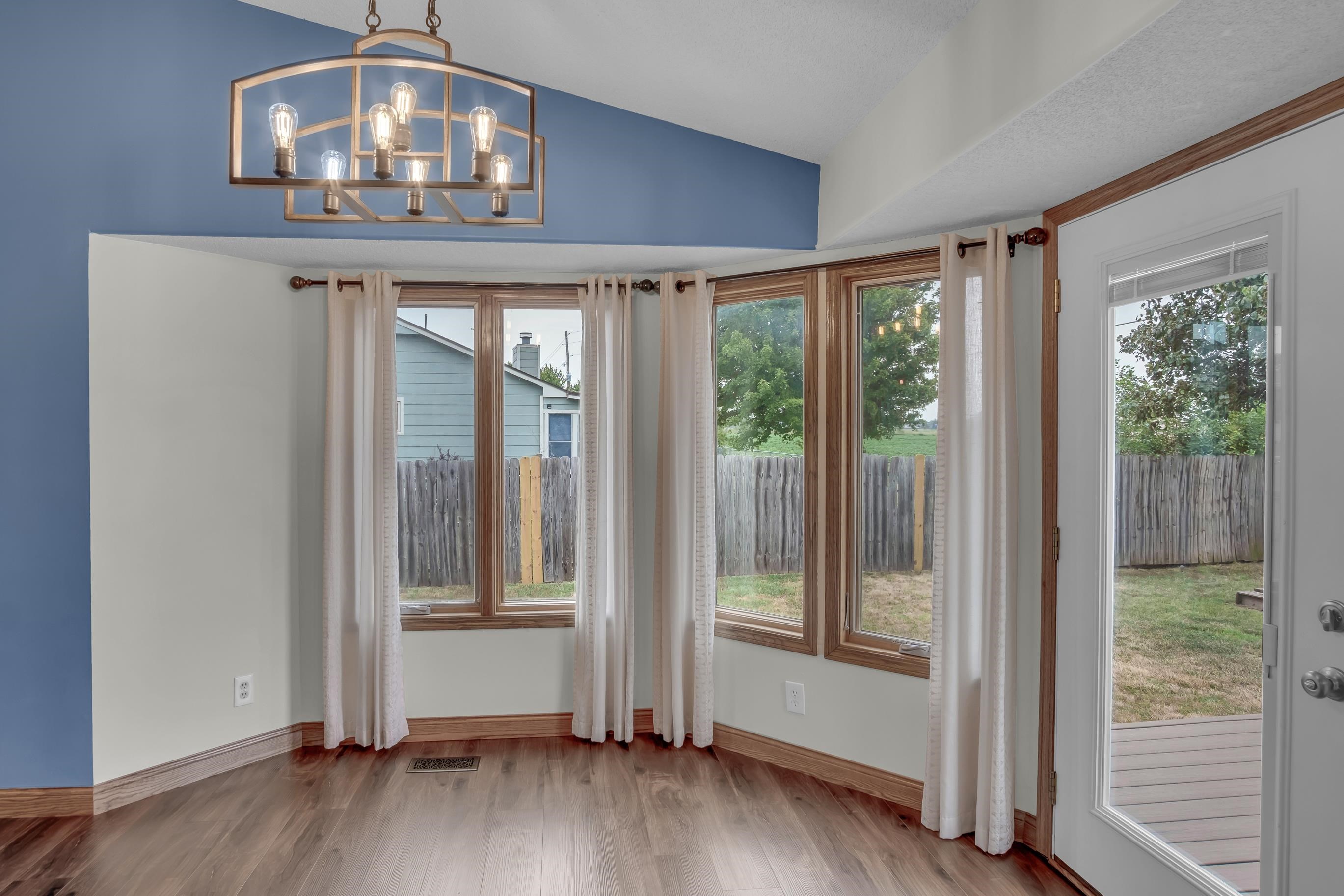 225 Windward Property Photo 16