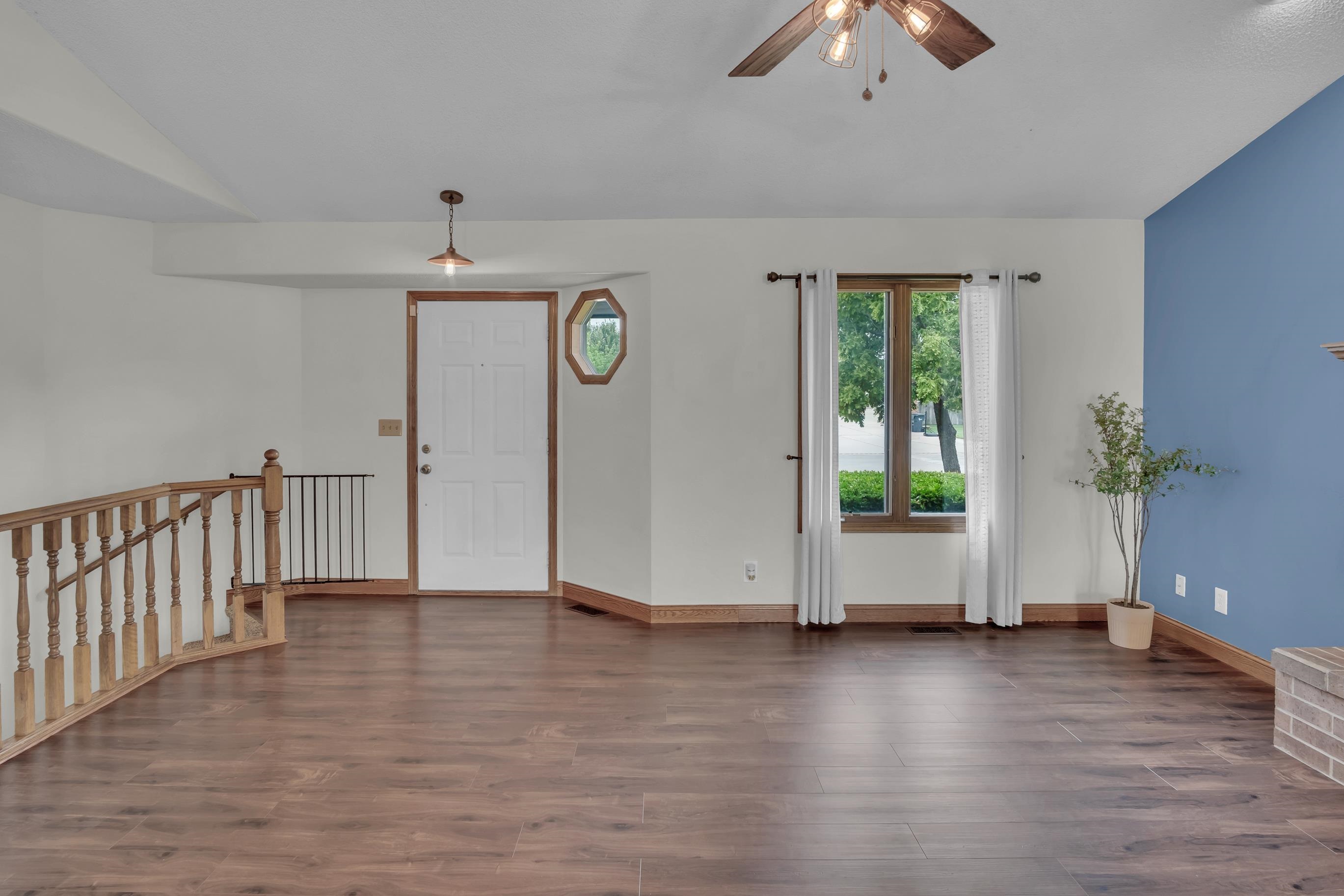 225 Windward Property Photo 20