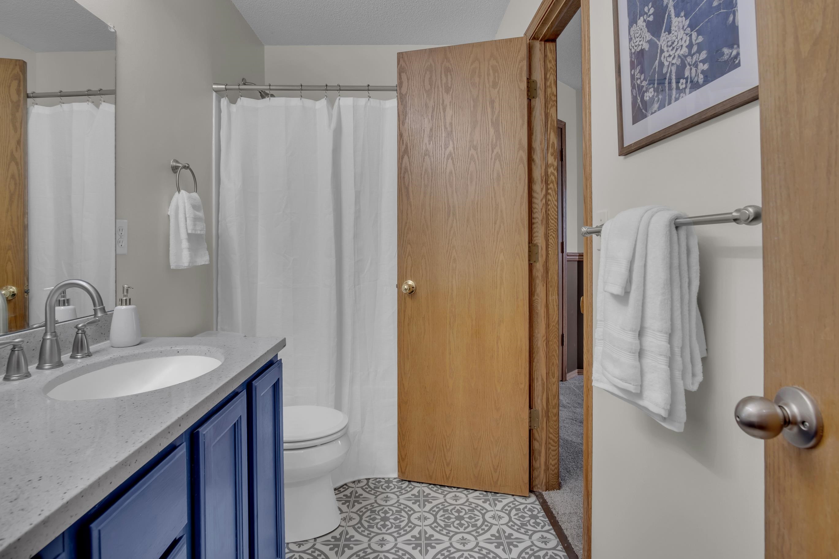 225 Windward Property Photo 24