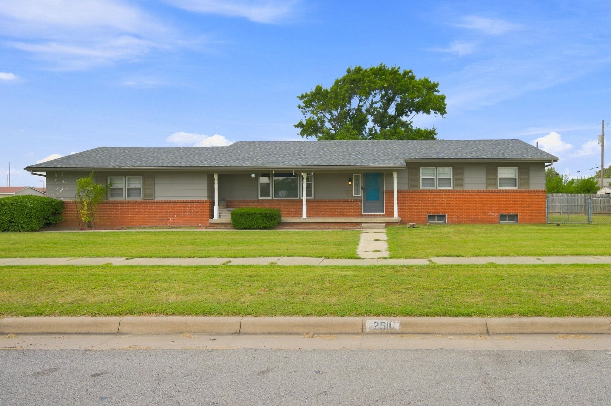2511 S Osage