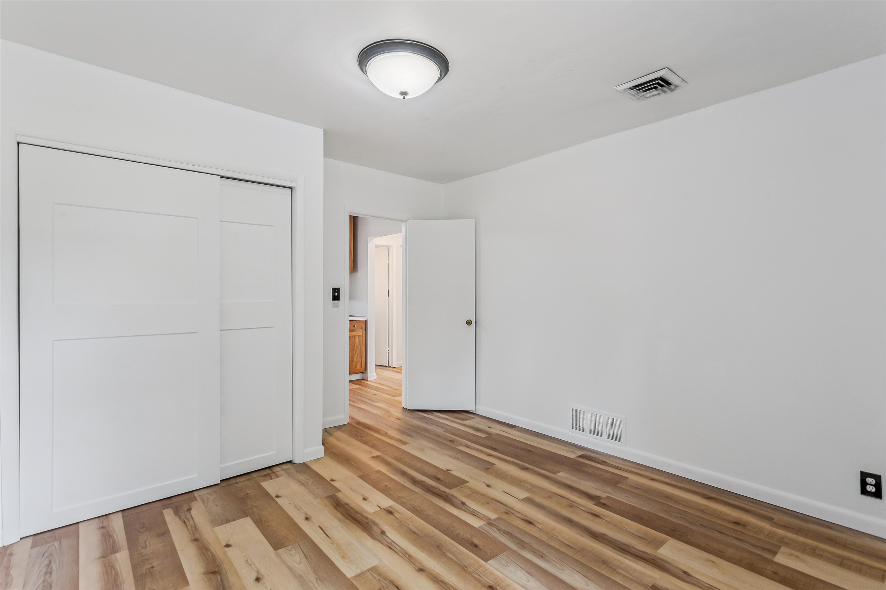 7433 S Pattie St Property Photo 12