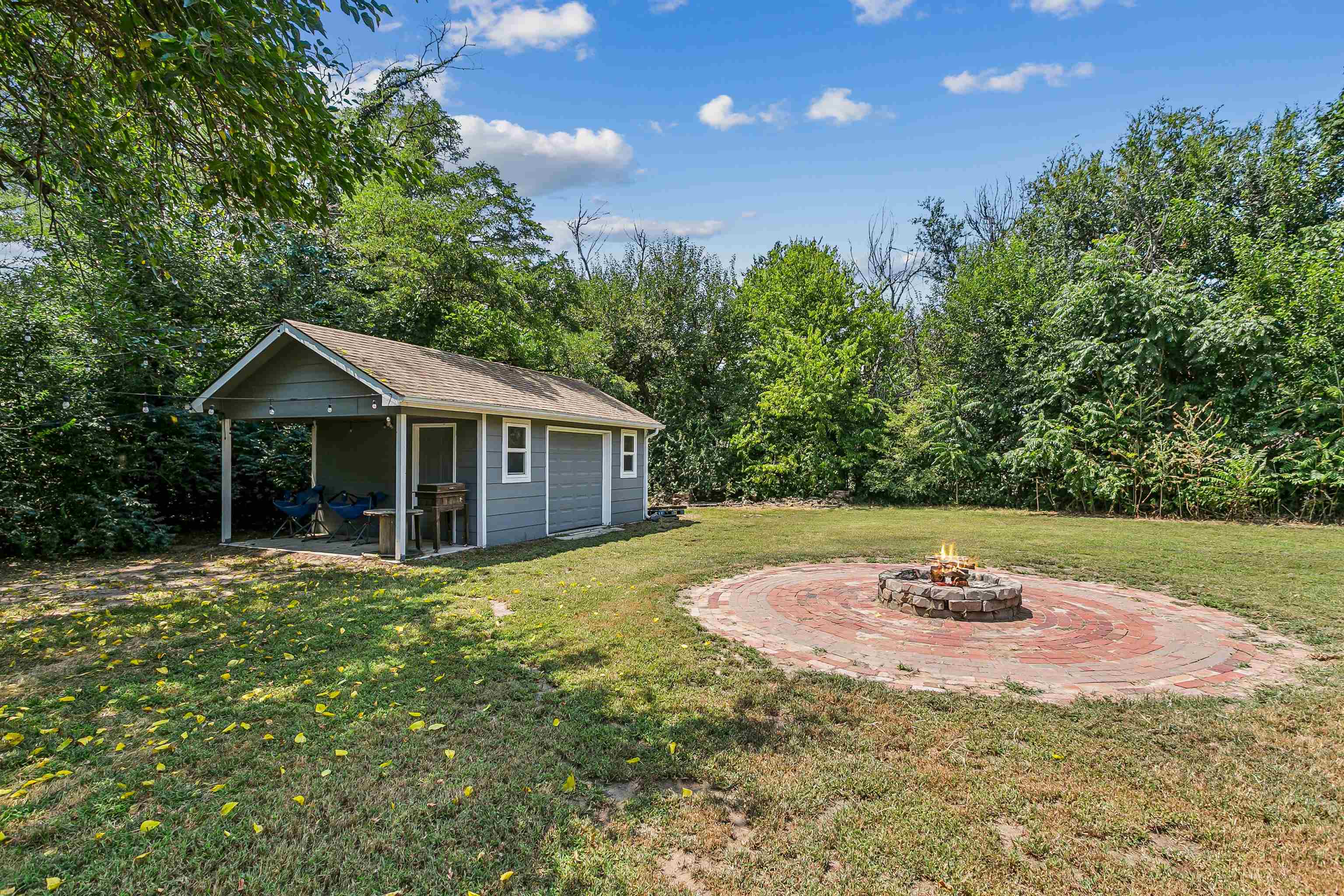 7433 S Pattie St Property Photo 21