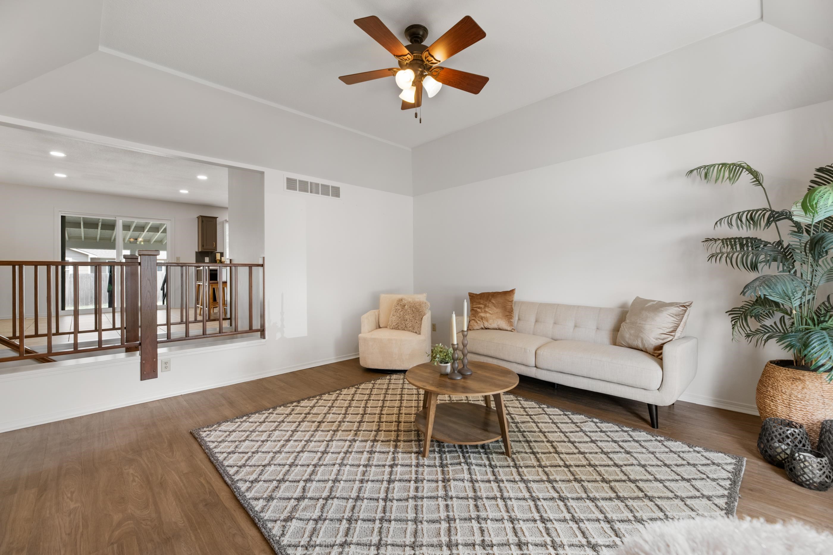 11810 W Pine St Property Photo 7
