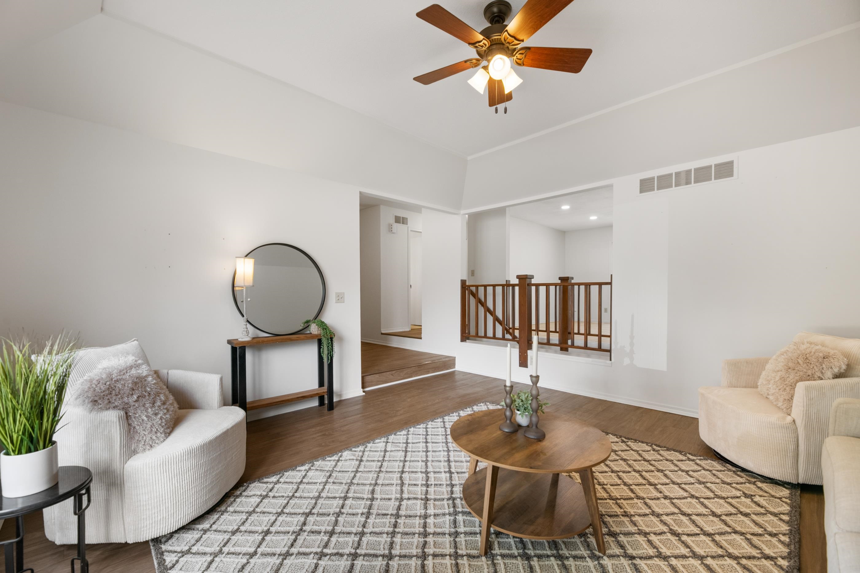 11810 W Pine St Property Photo 8