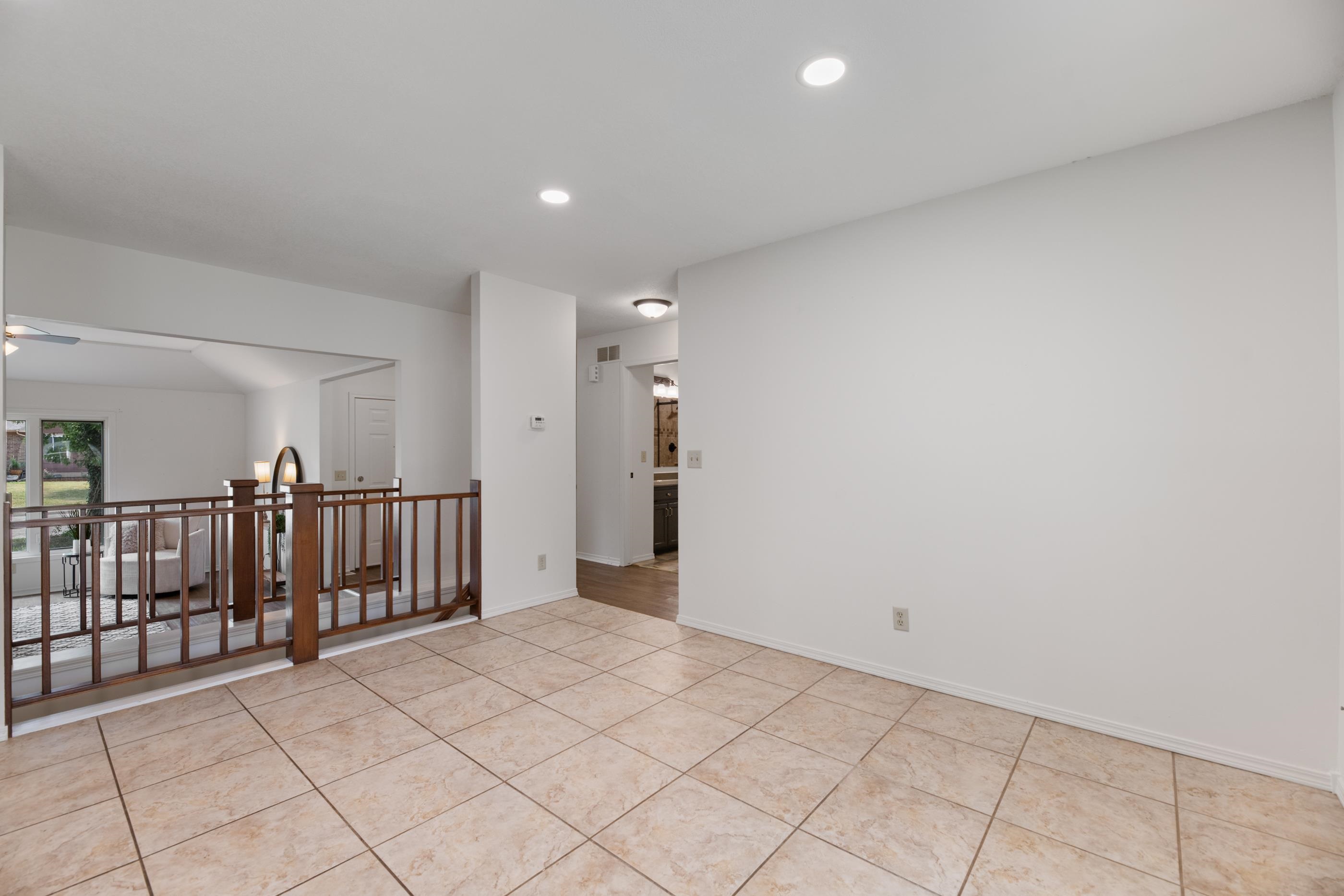 11810 W Pine St Property Photo 12