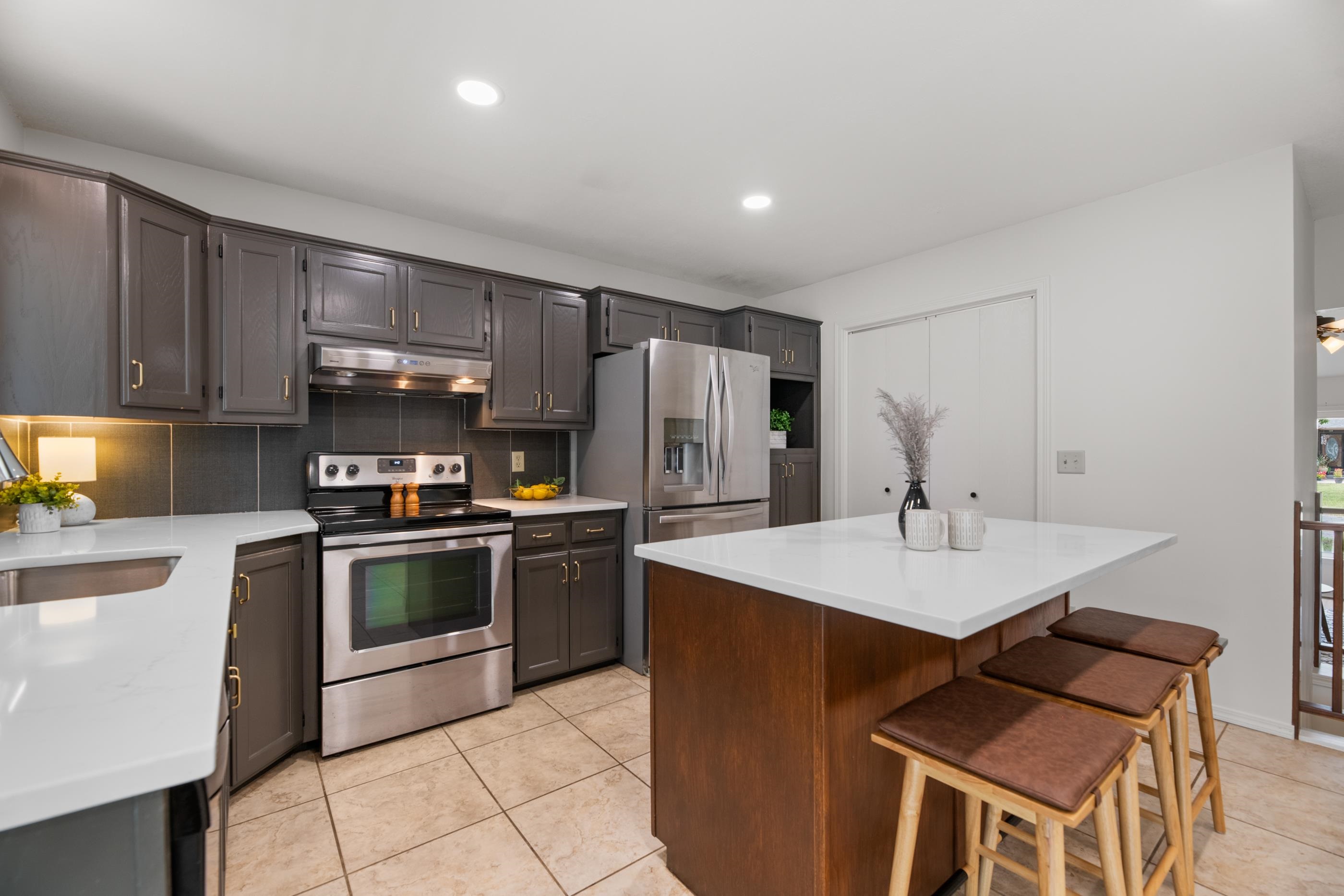 11810 W Pine St Property Photo 14