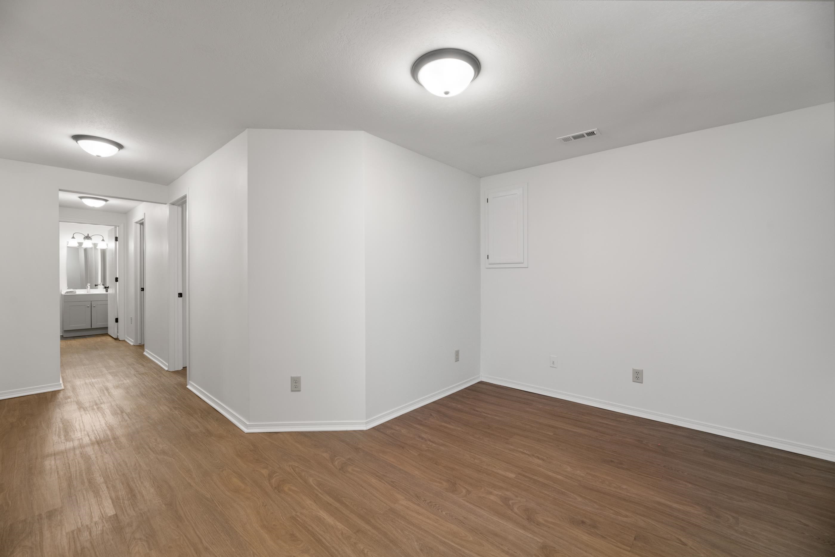 11810 W Pine St Property Photo 25