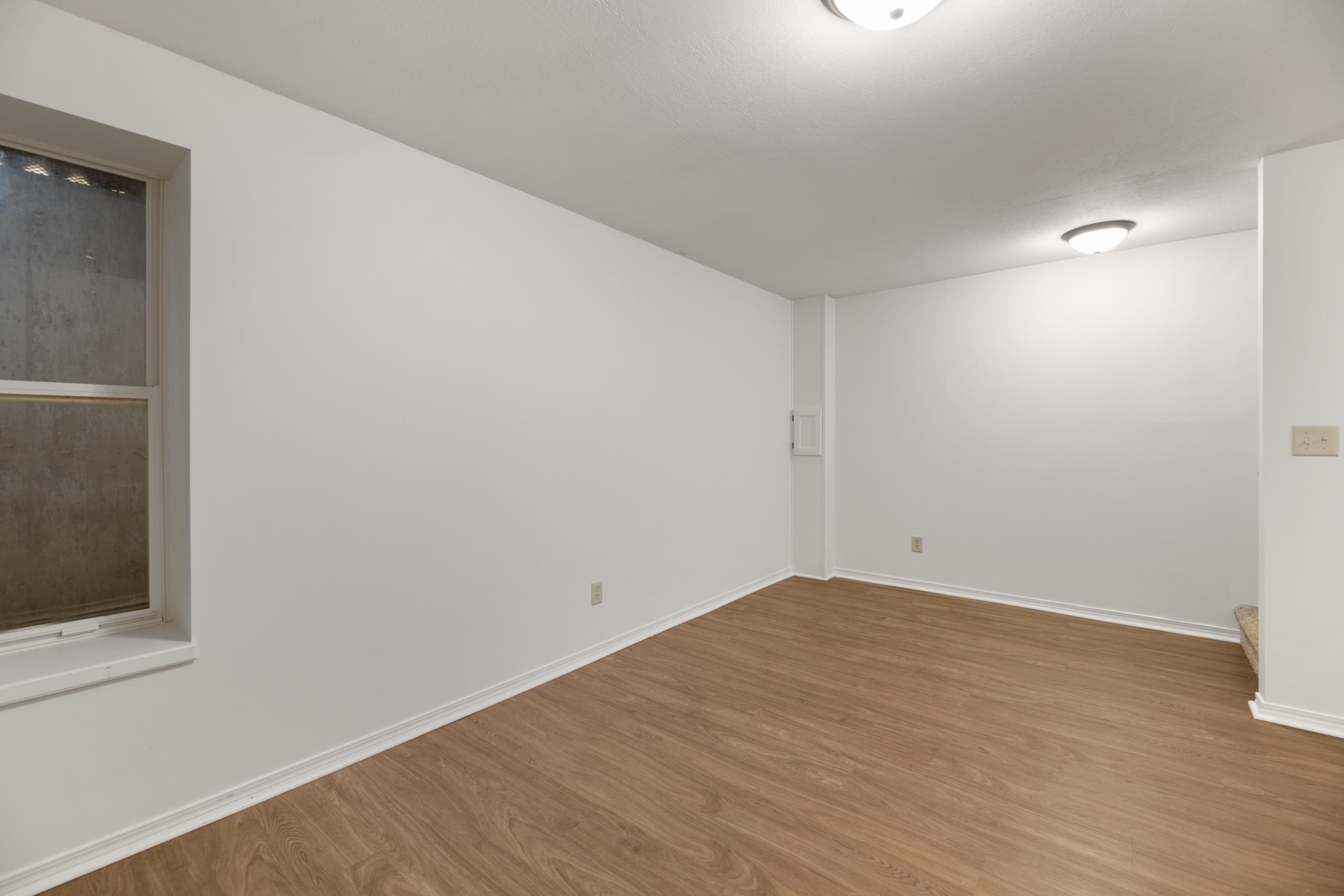11810 W Pine St Property Photo 26