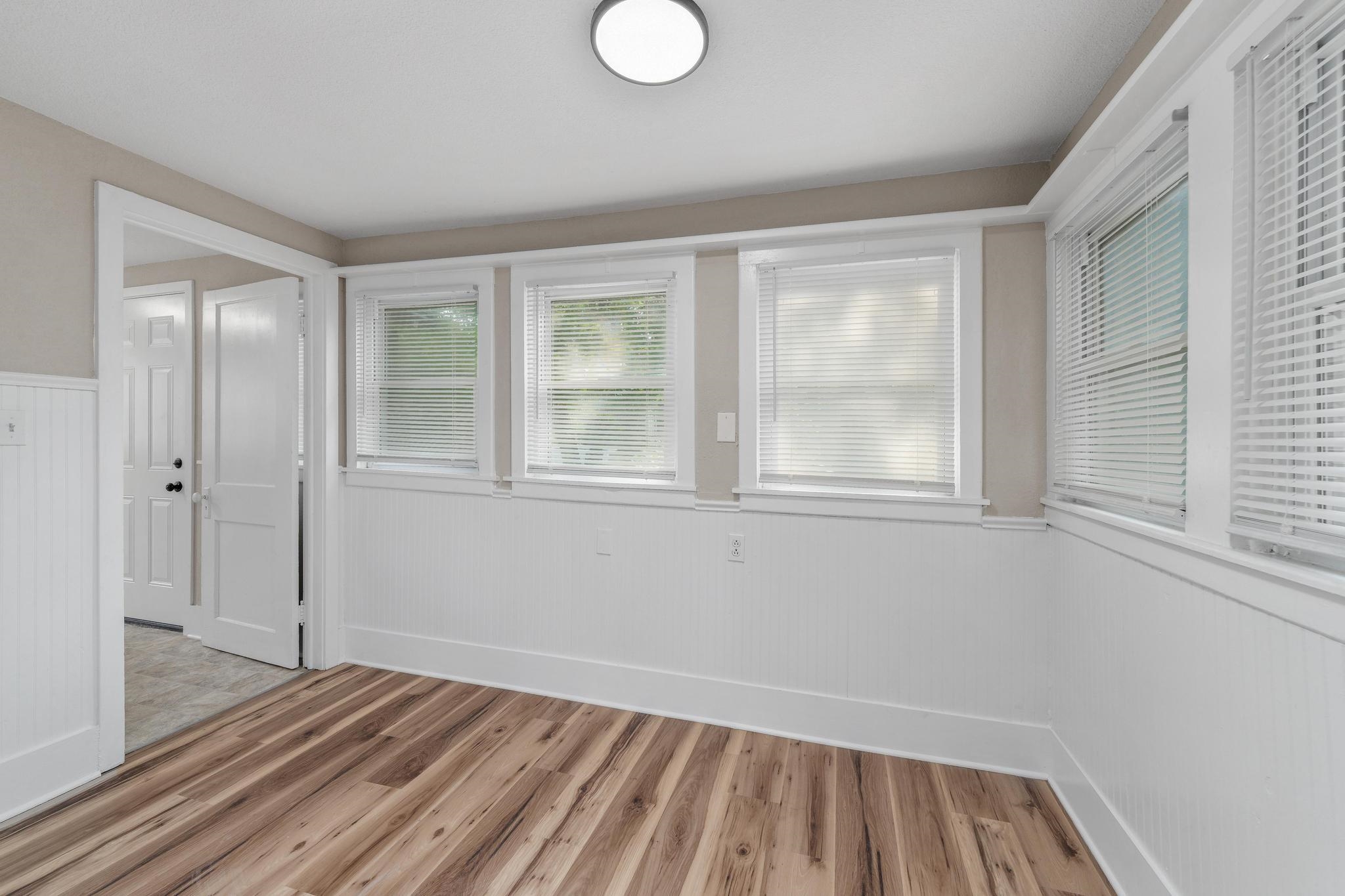 1028 Dearborn St Property Photo 16