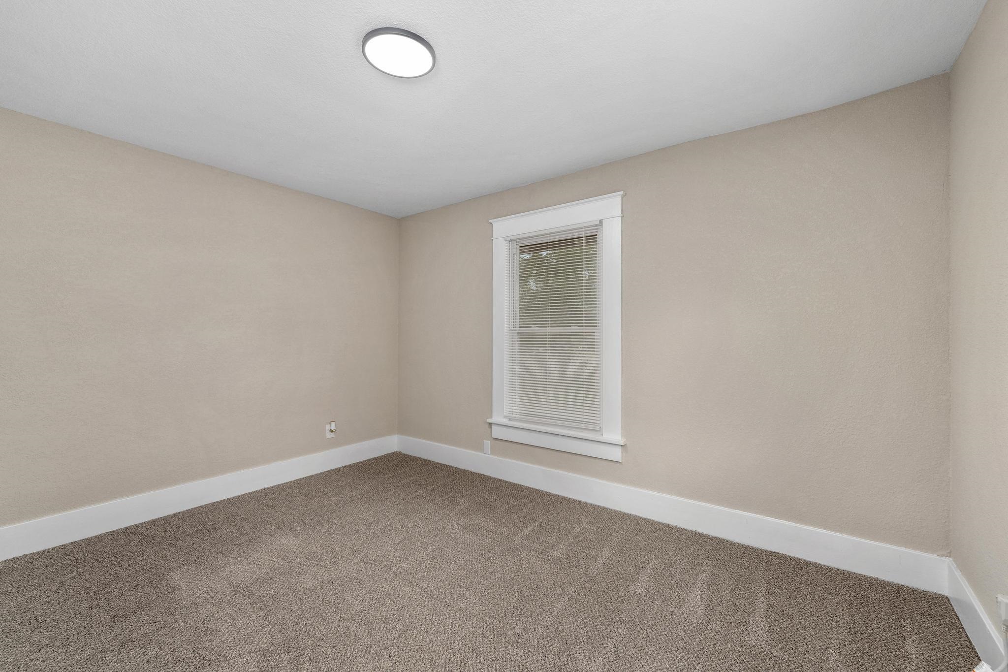 1028 Dearborn St Property Photo 21