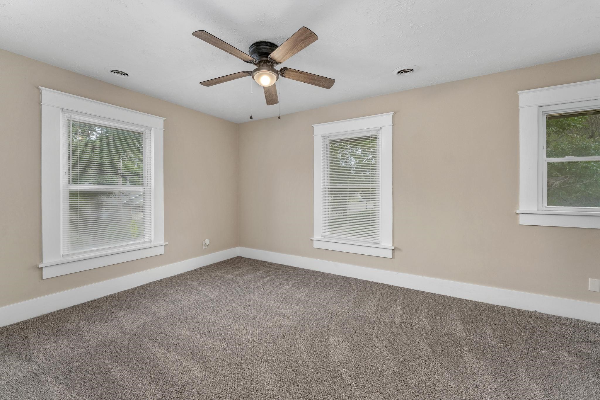 1028 Dearborn St Property Photo 24