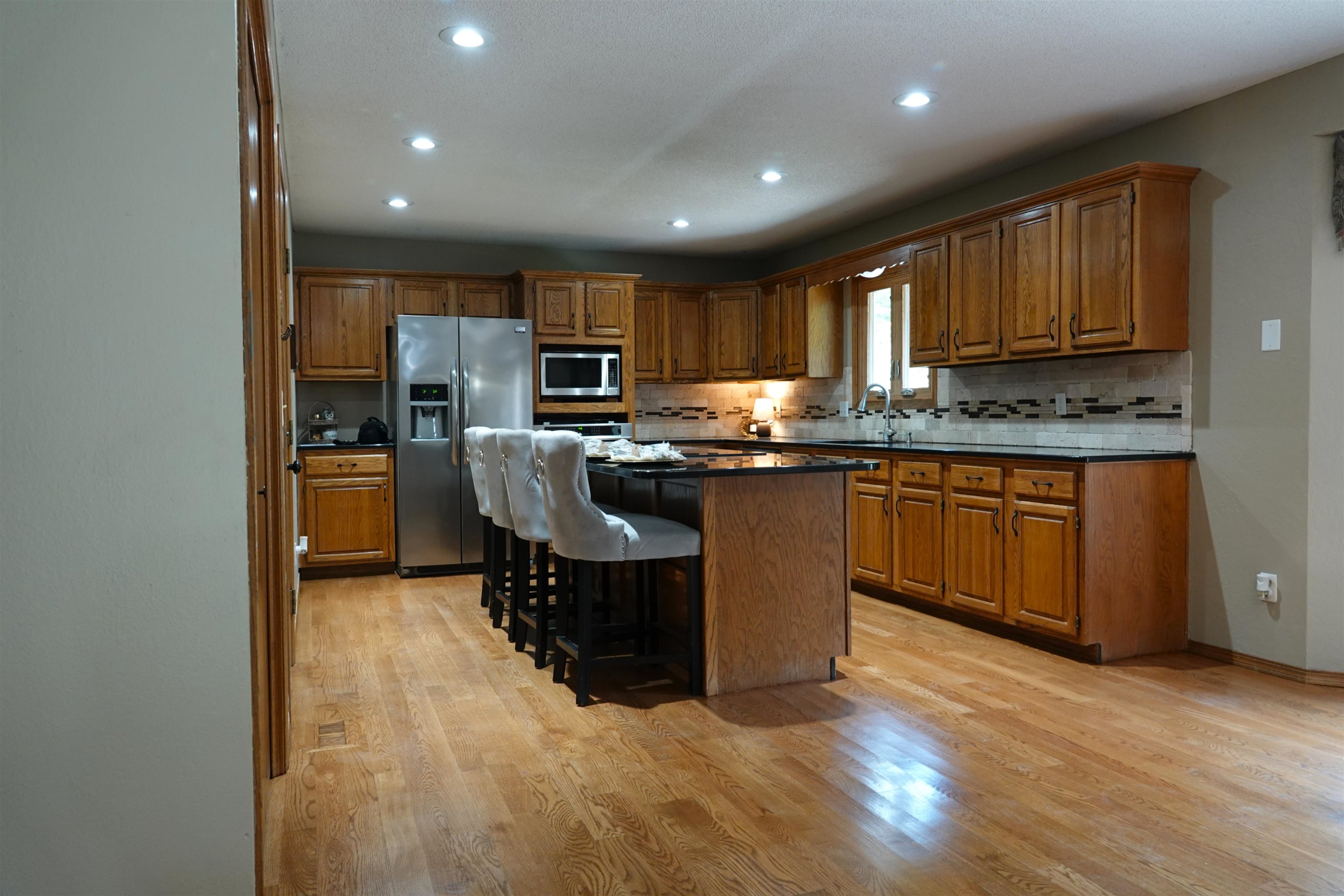 1326 N Shefford Property Photo 6