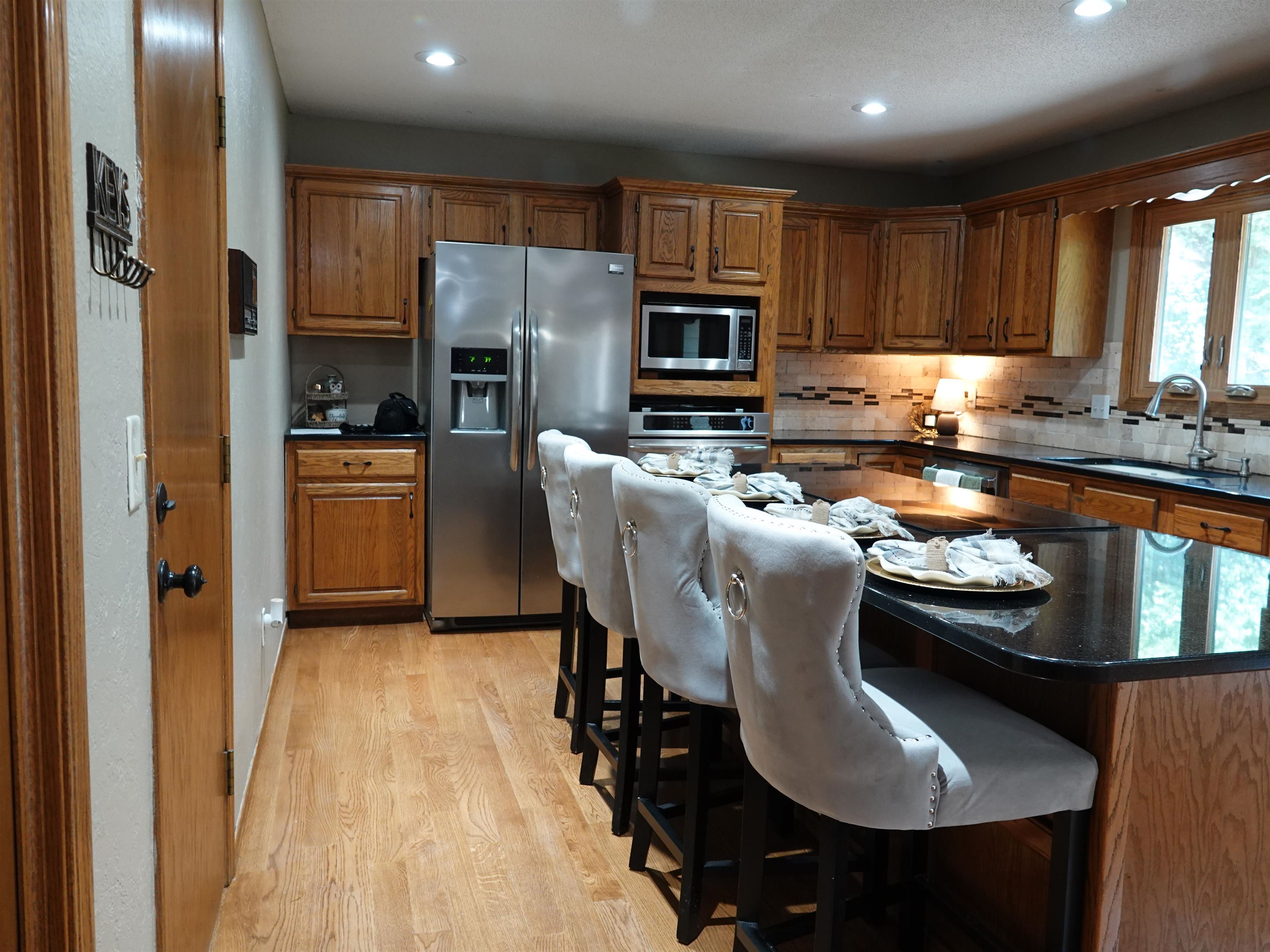 1326 N Shefford Property Photo 8