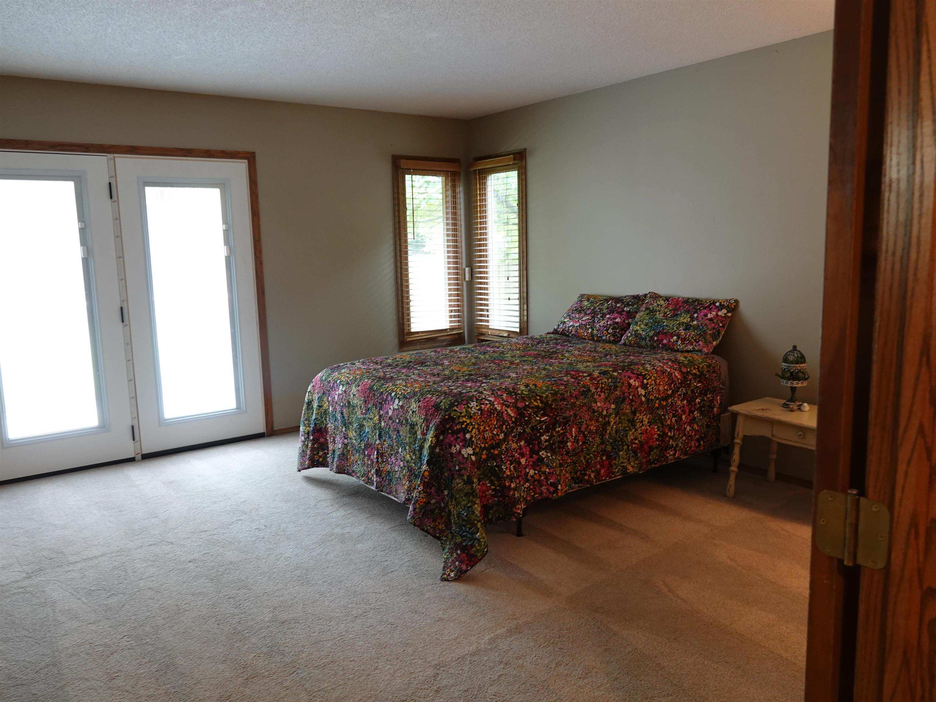1326 N Shefford Property Photo 13